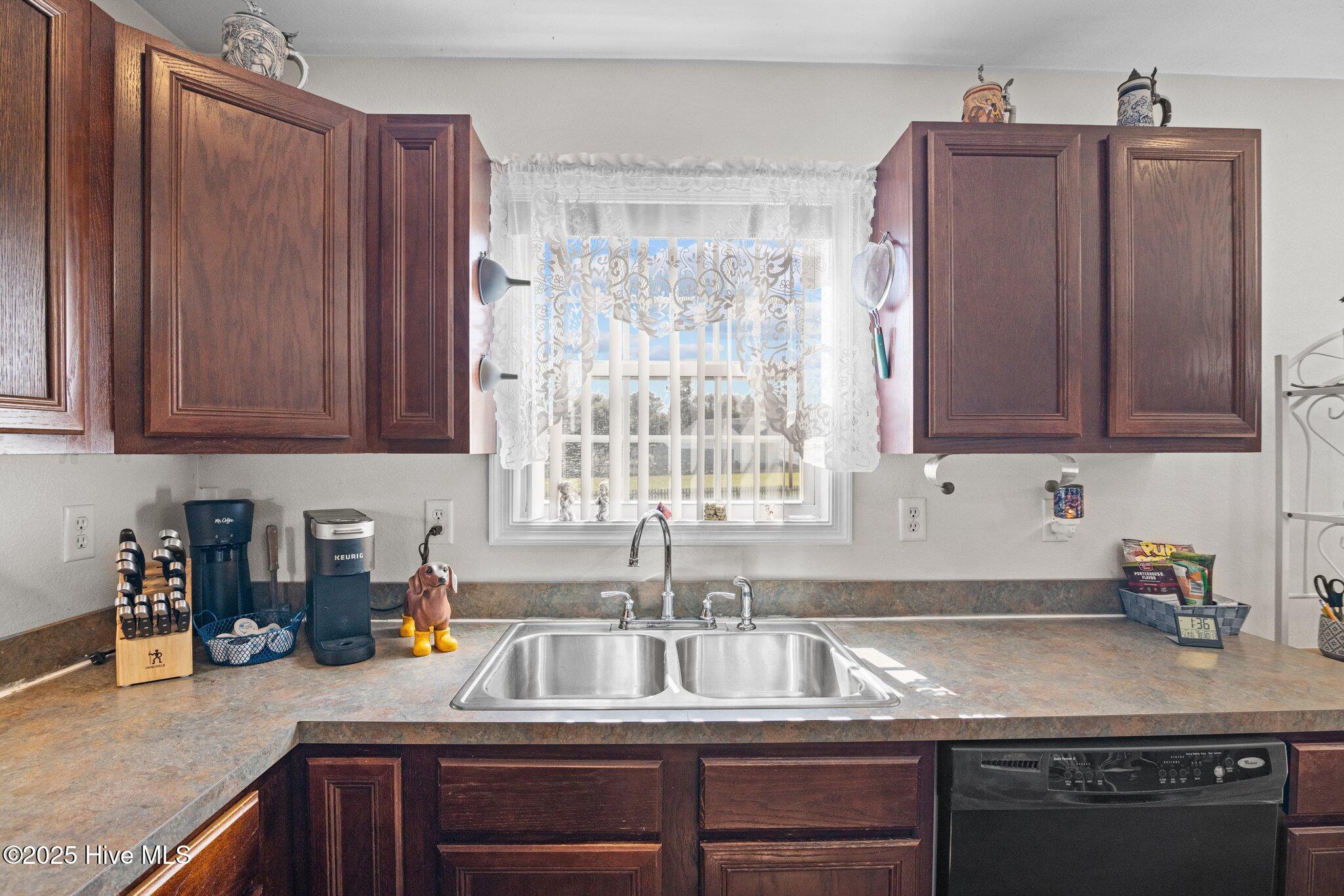 531 Highway 343 Property Photo 14