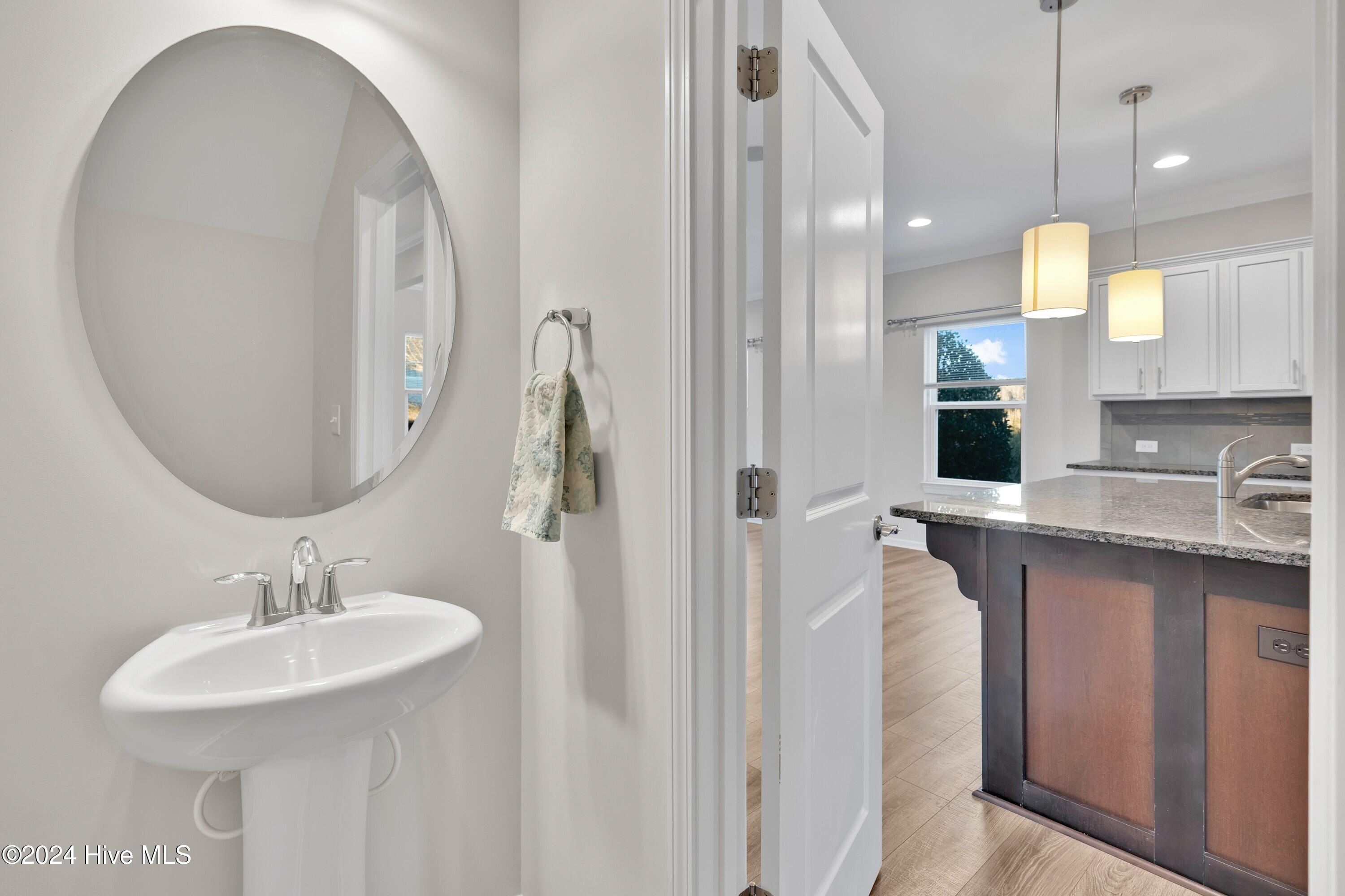 4010 Druids Glen Drive Property Photo 9