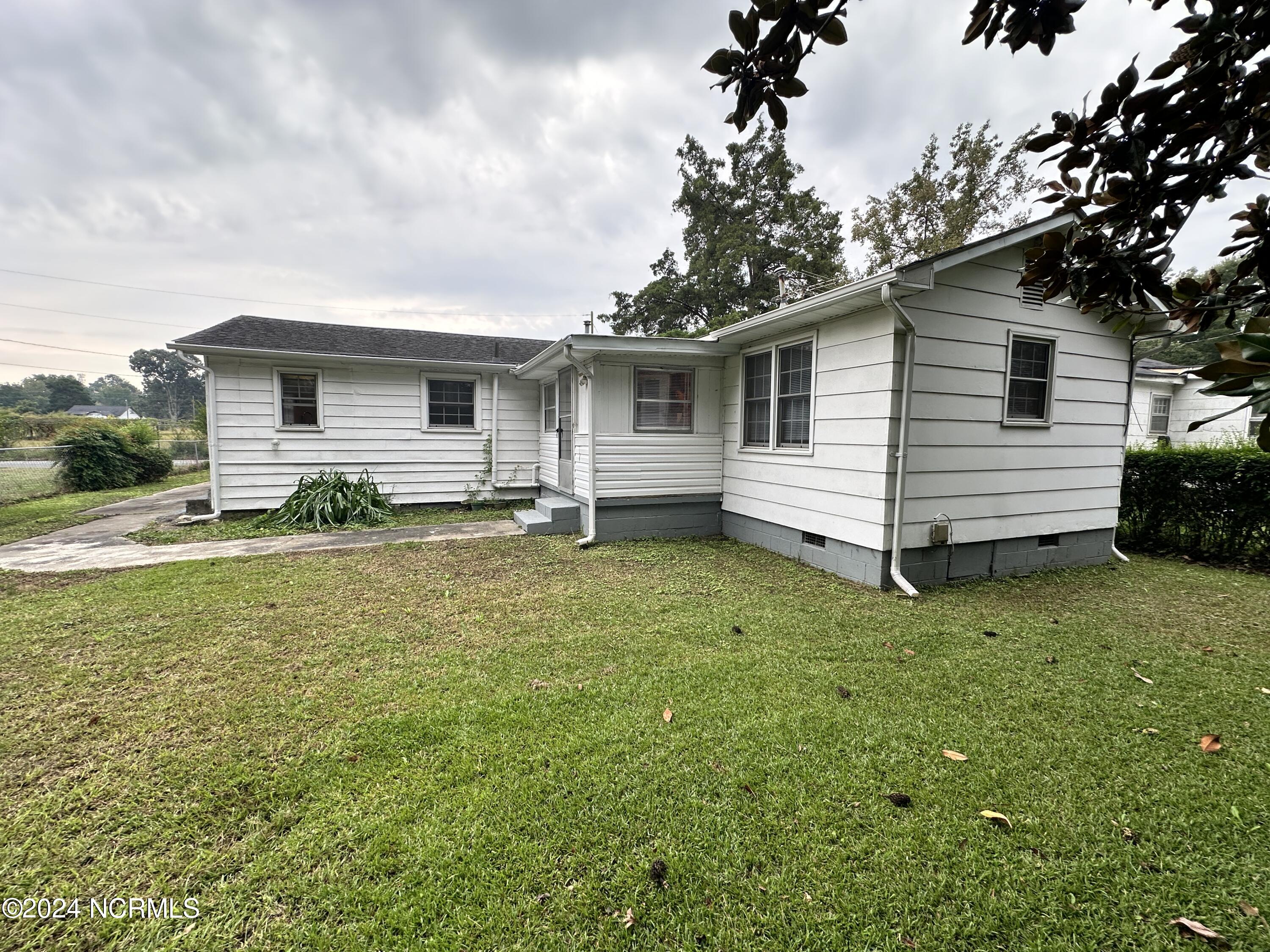 4462 W West Hines Street Property Photo 3