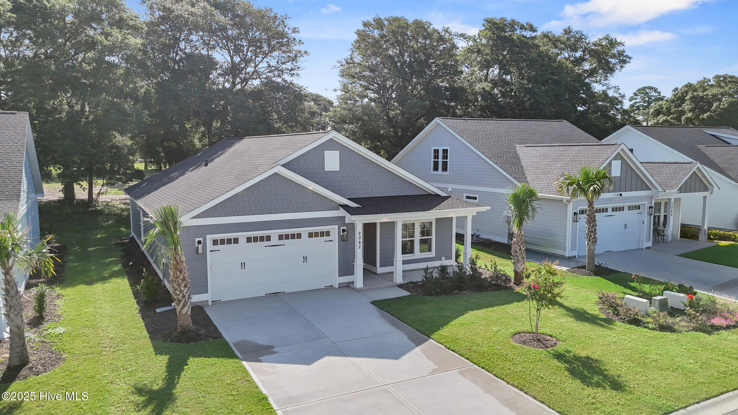 2062 Greenside Manor Drive Property Photo 4