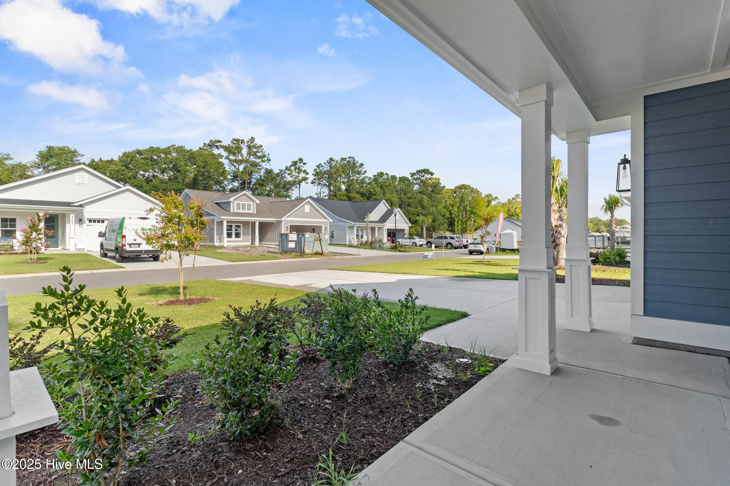 2062 Greenside Manor Drive Property Photo 6