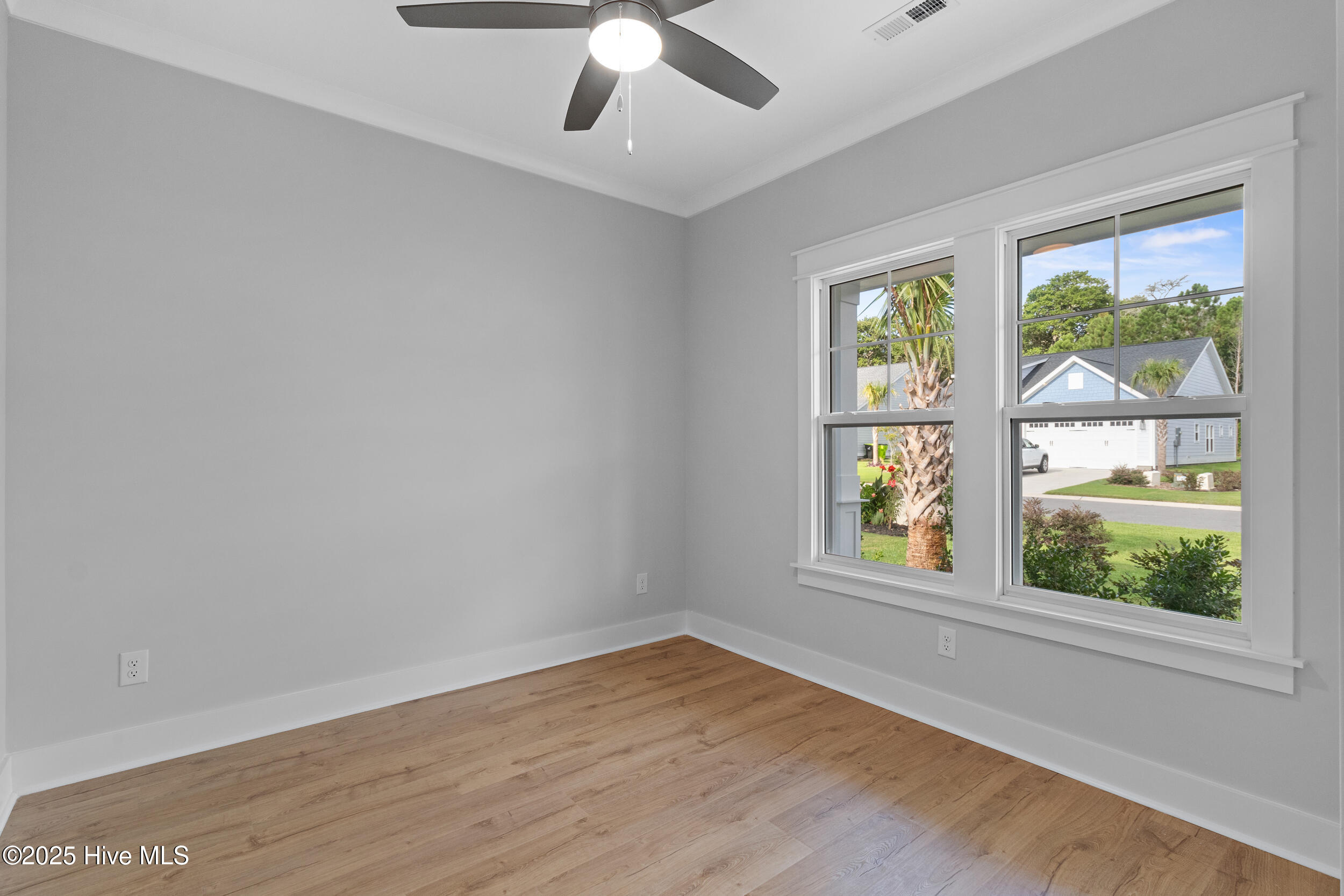 2062 Greenside Manor Drive Property Photo 15