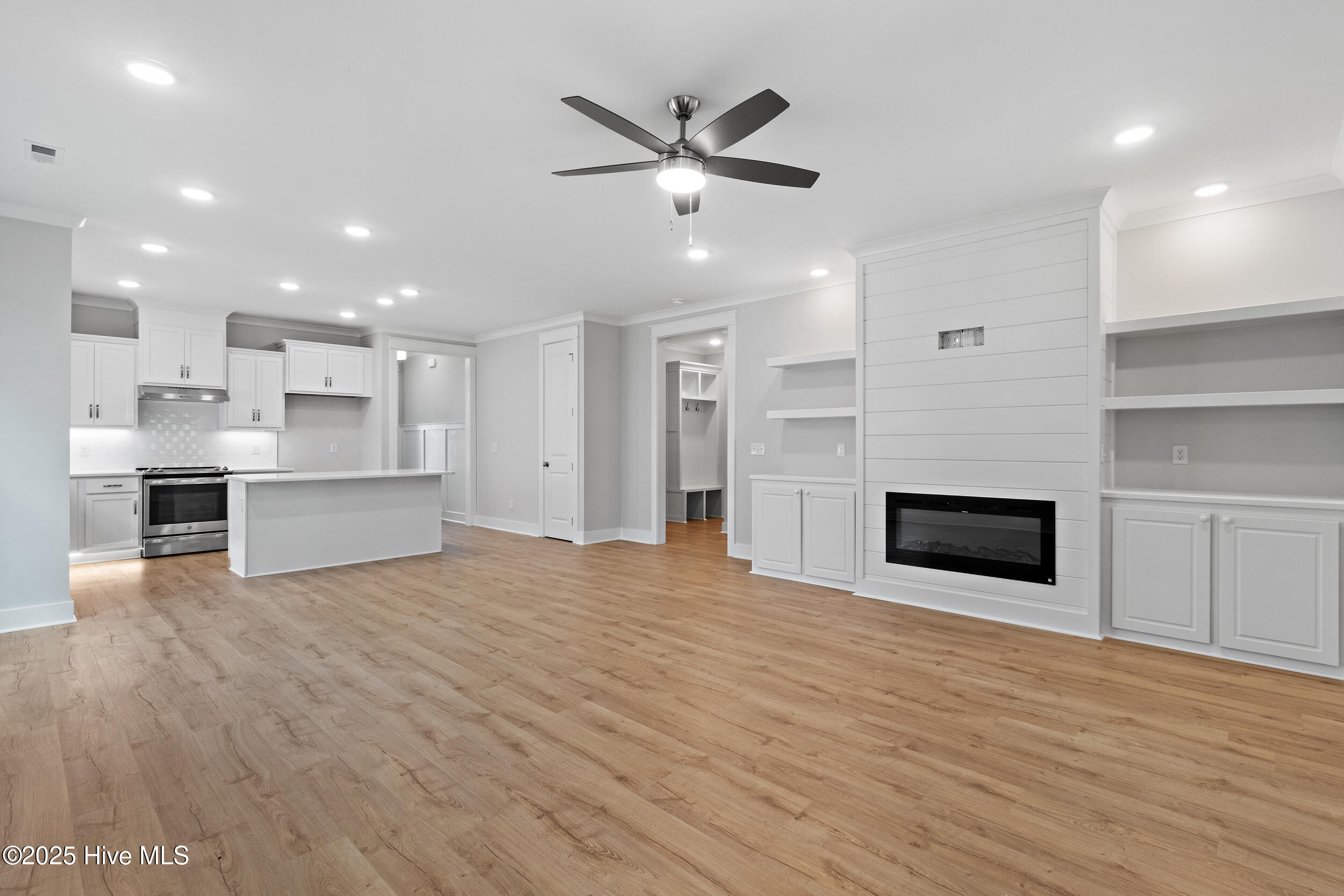 2062 Greenside Manor Drive Property Photo 16