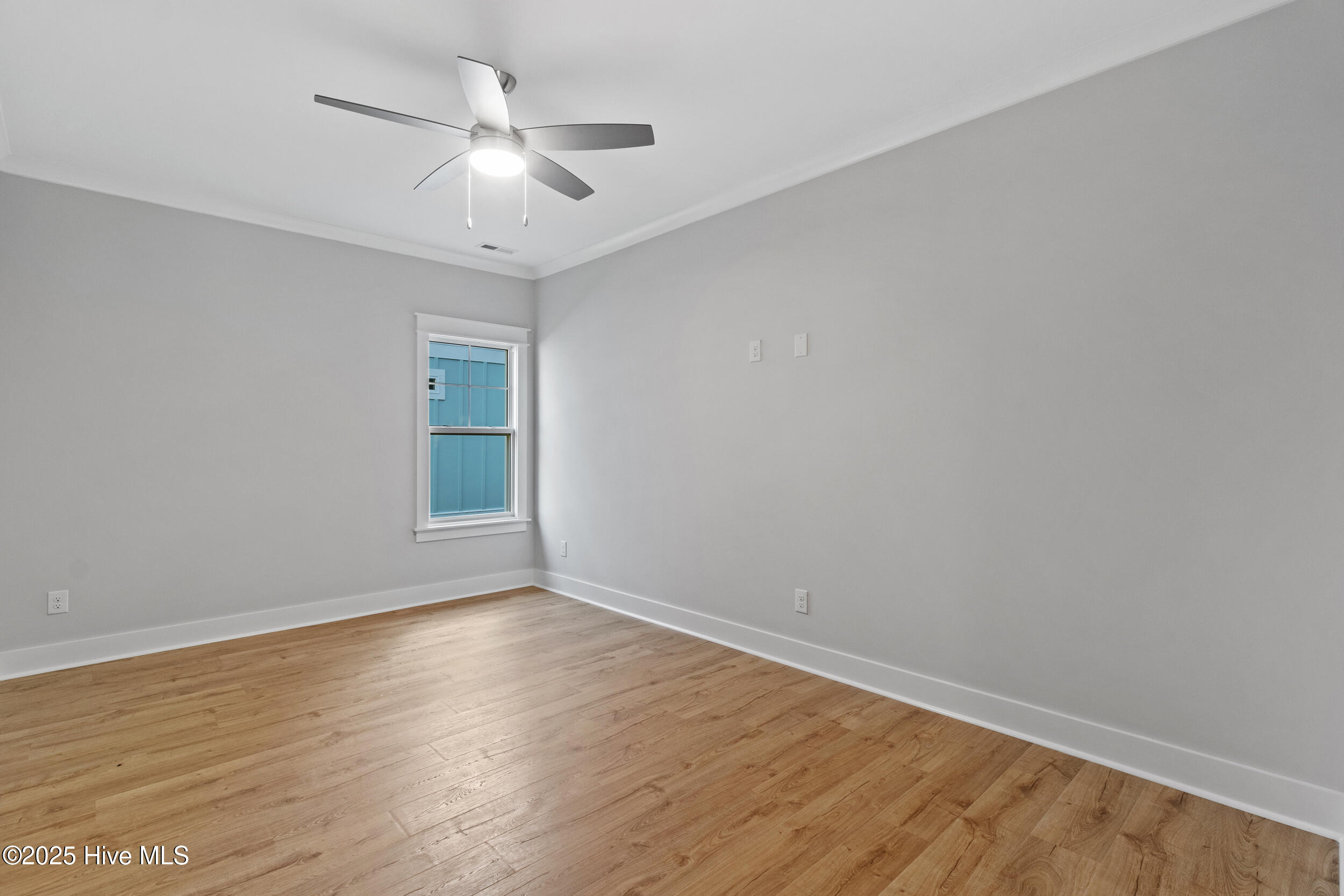 2062 Greenside Manor Drive Property Photo 24