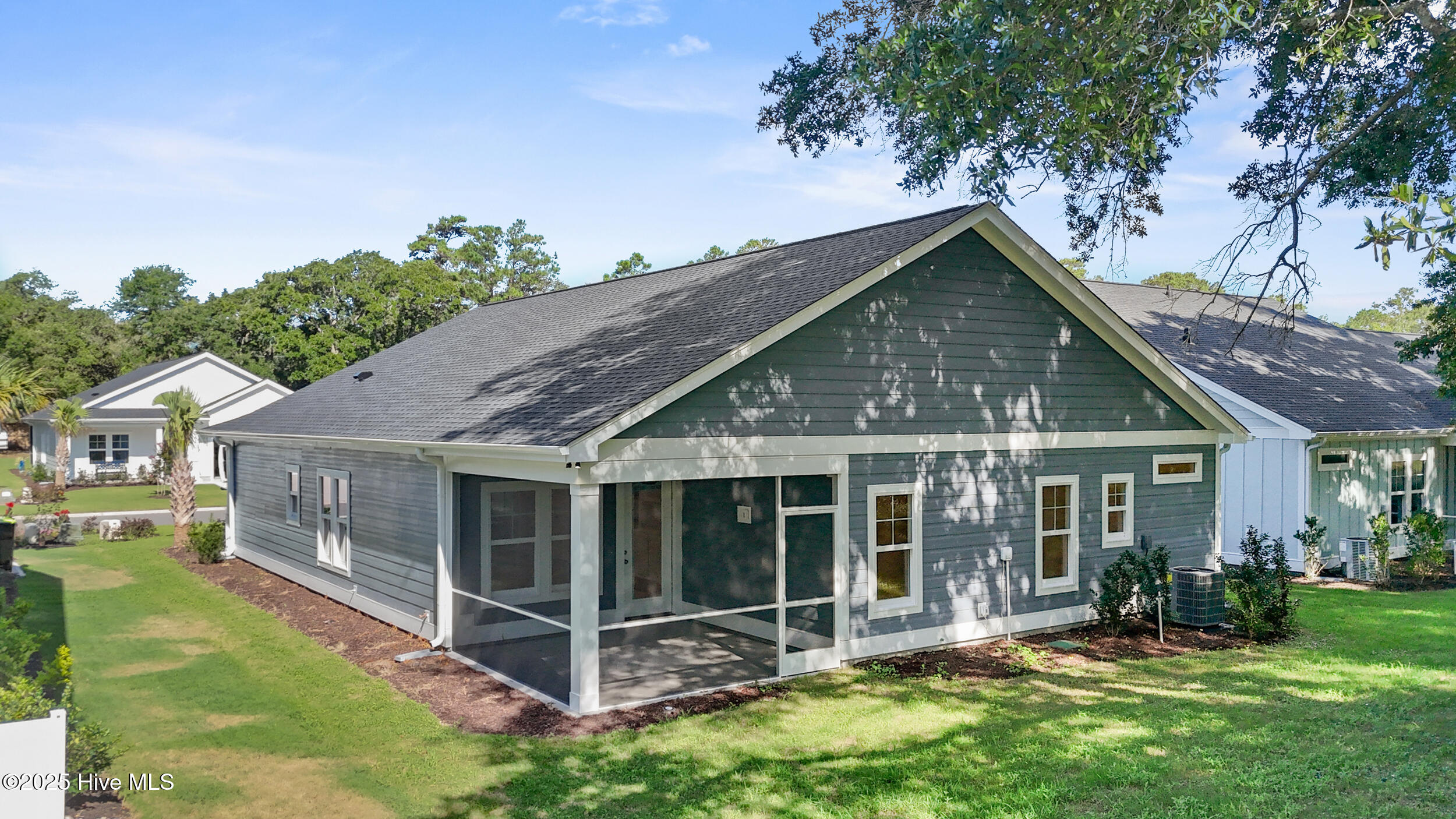2062 Greenside Manor Drive Property Photo 38