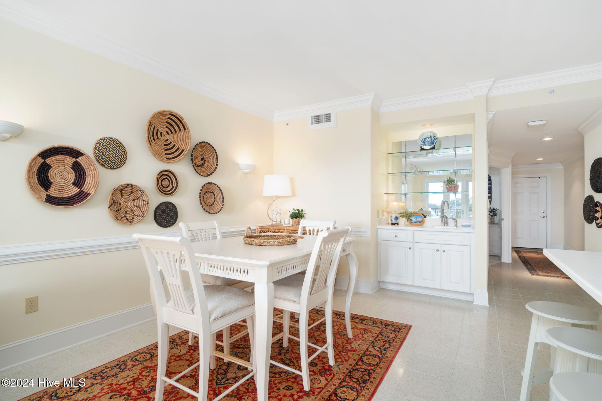 4425 Arendell Street 303 Harborside Club At 70 West Property Photo 5