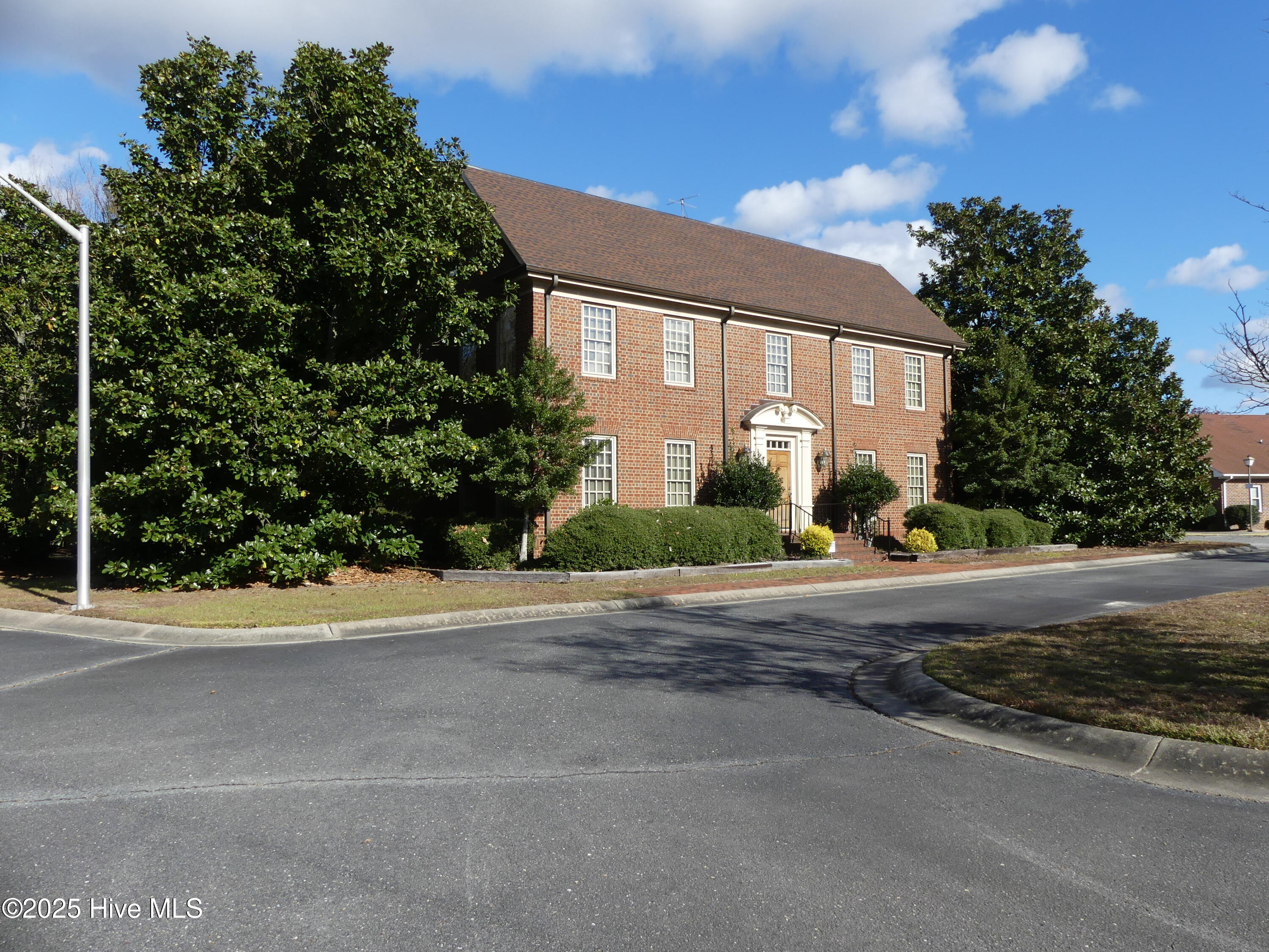 2805 Mclamb Place Property Photo 1