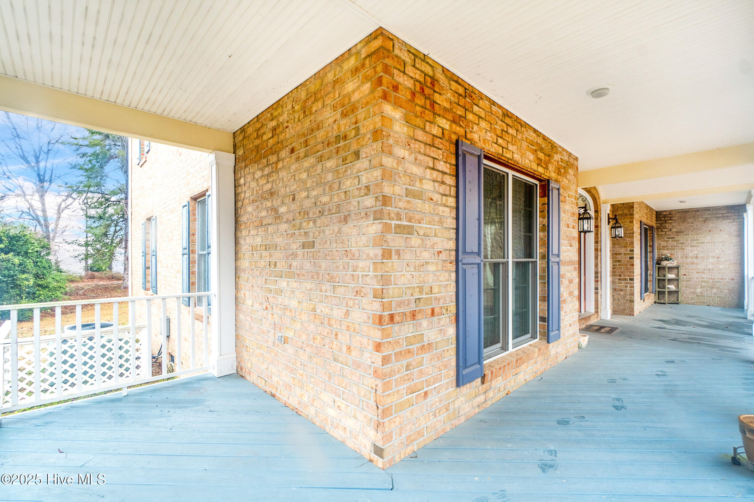 204 Blair Court Property Photo 6