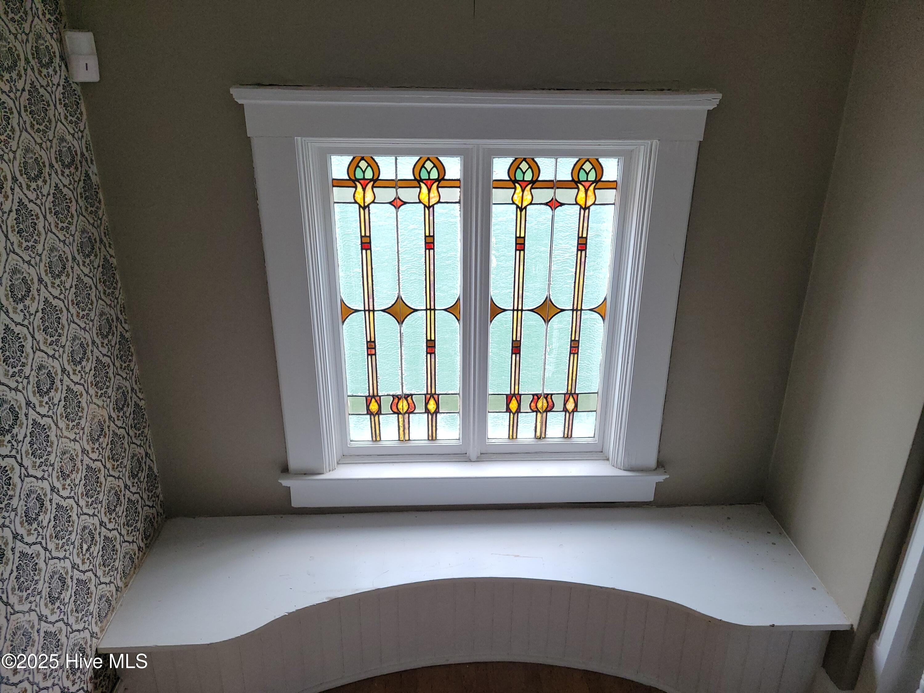106 S 5th Avenue Property Photo 10