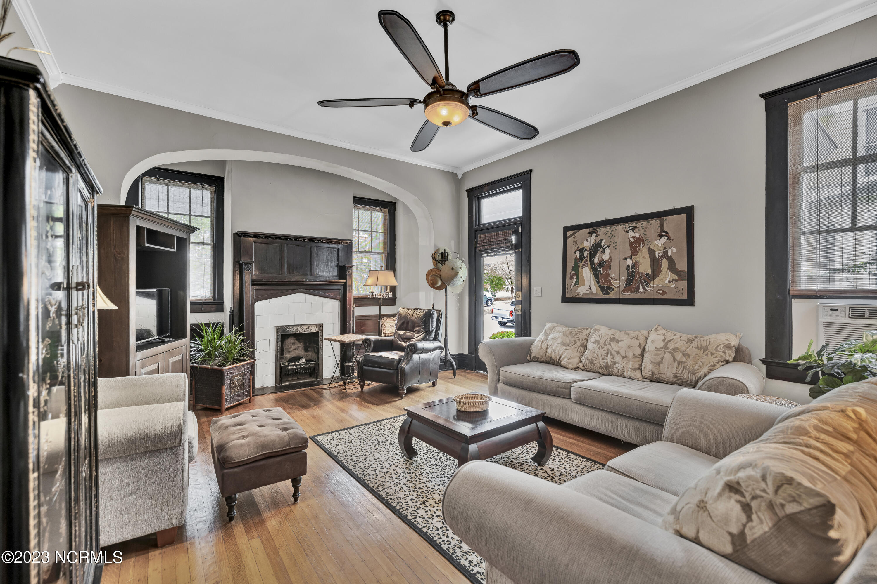 106 S 5th Avenue Property Photo 11