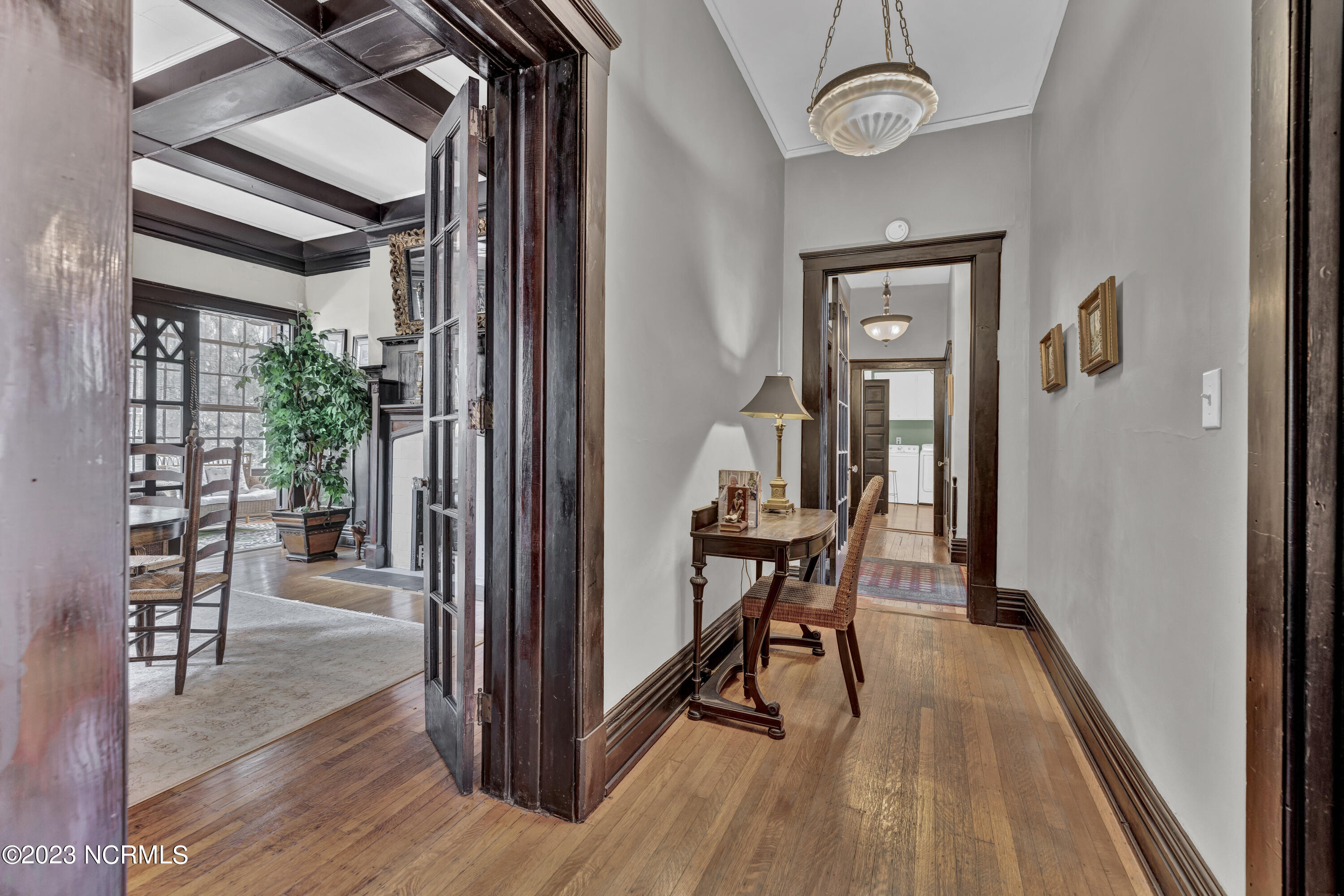 106 S 5th Avenue Property Photo 16
