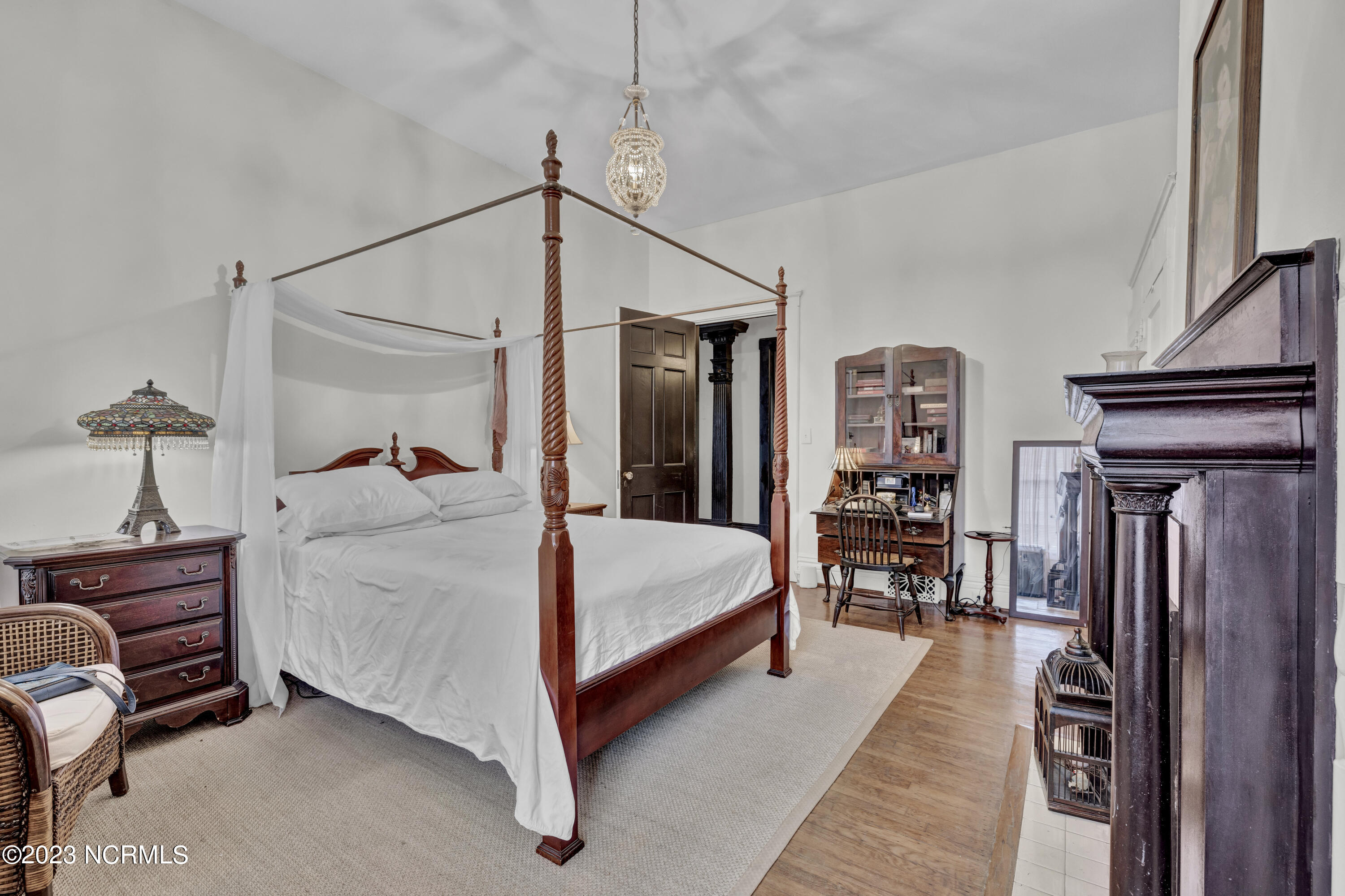 106 S 5th Avenue Property Photo 17