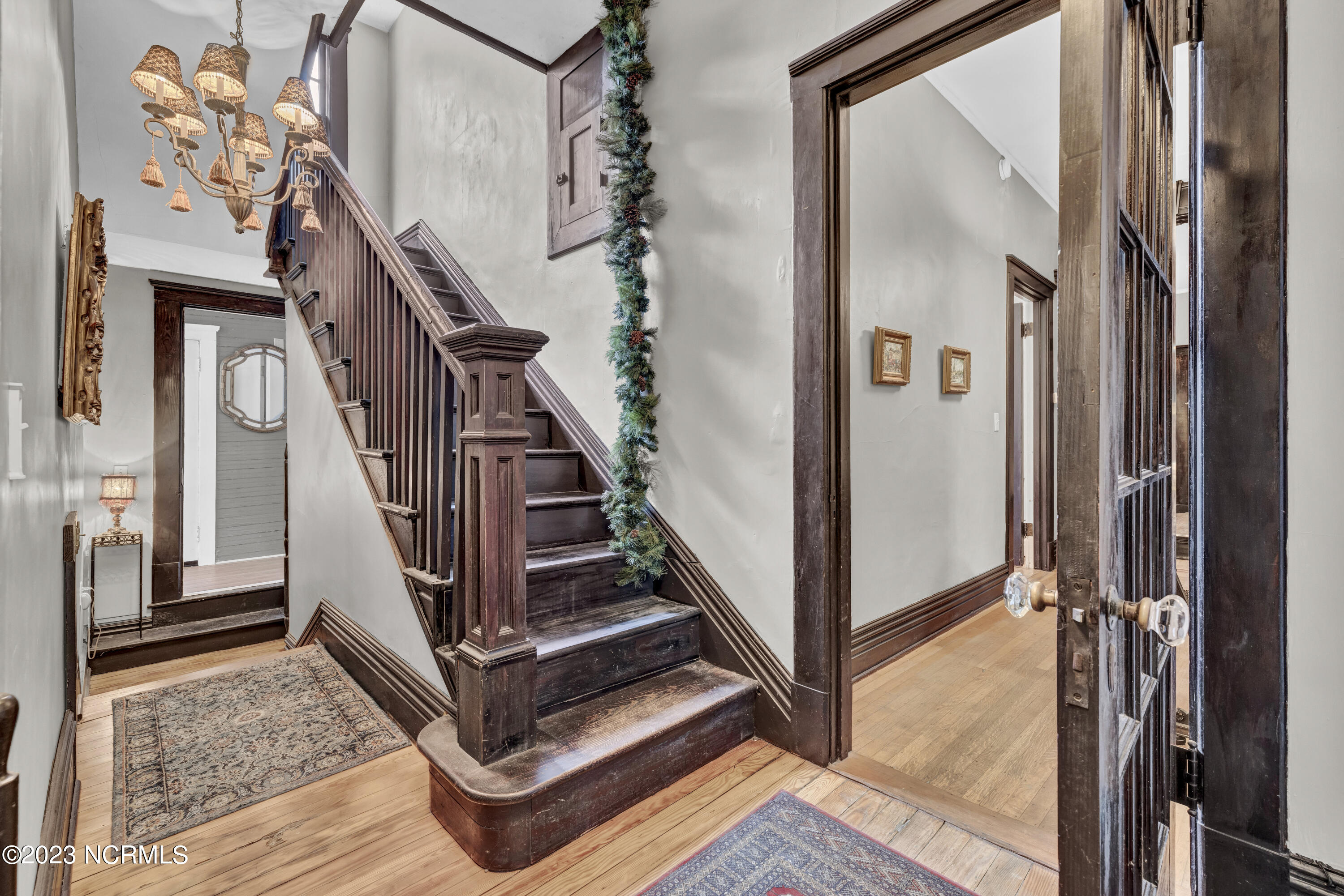 106 S 5th Avenue Property Photo 23