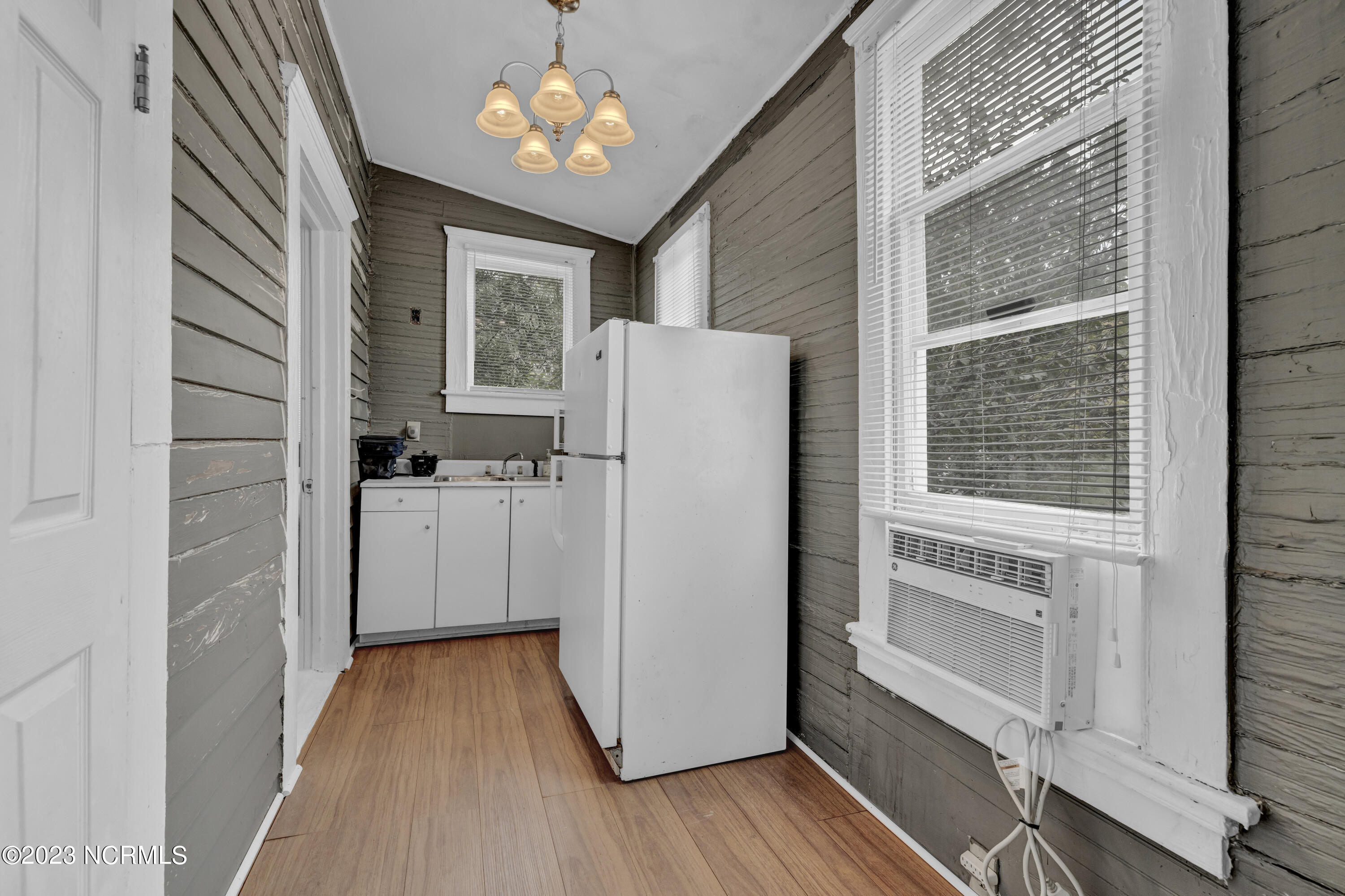 106 S 5th Avenue Property Photo 26