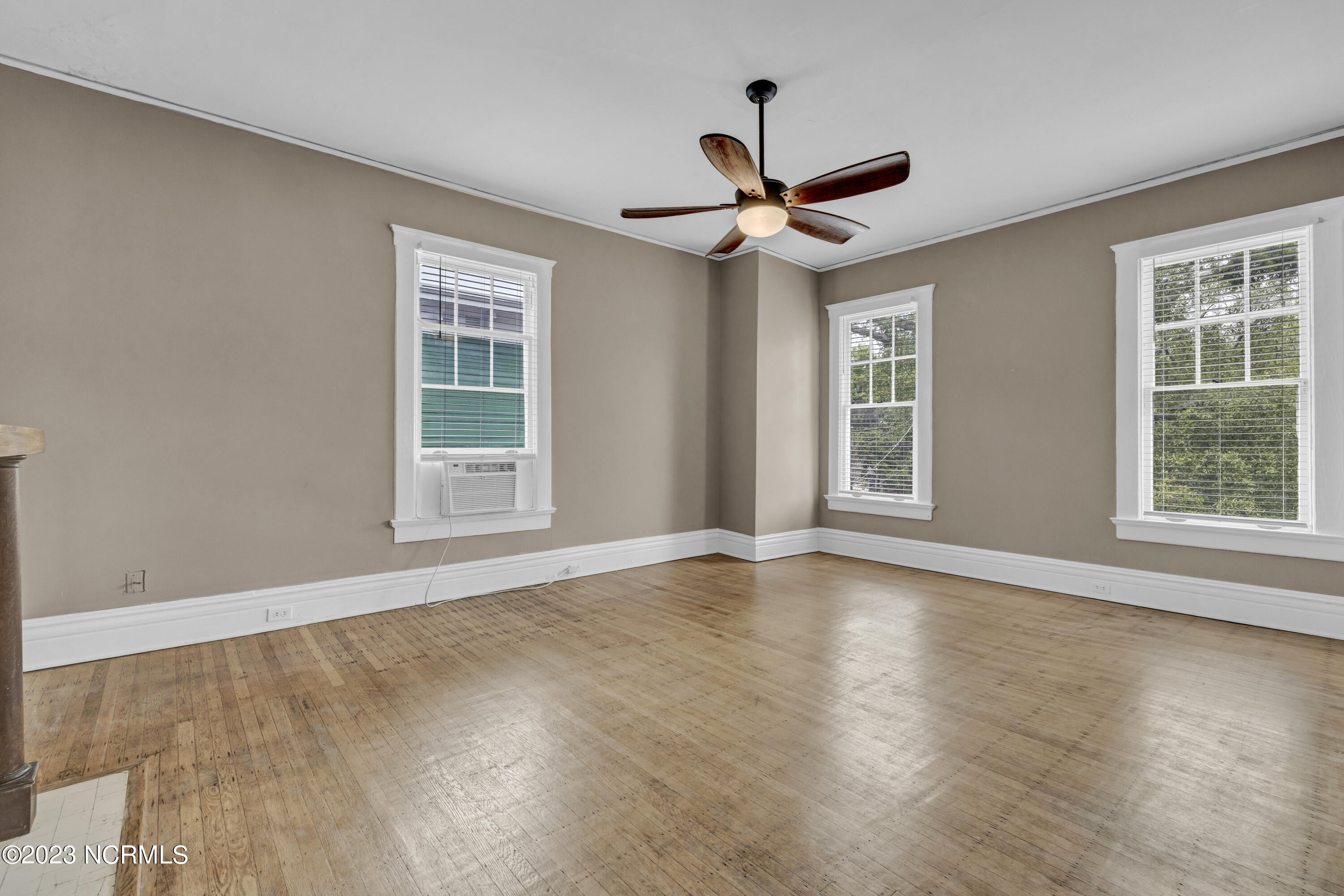 106 S 5th Avenue Property Photo 33