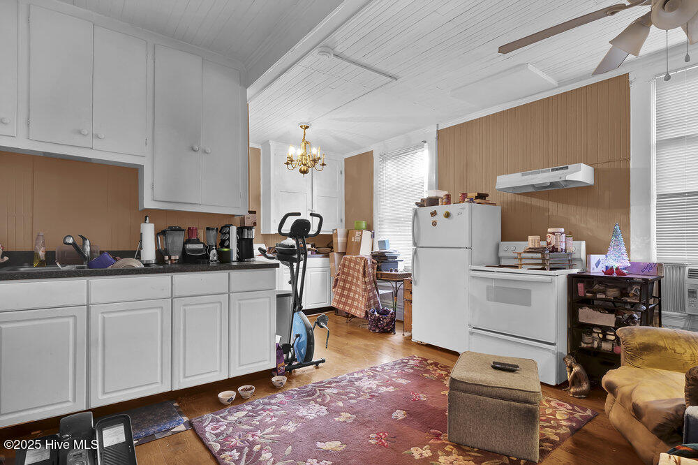 106 S 5th Avenue Property Photo 49