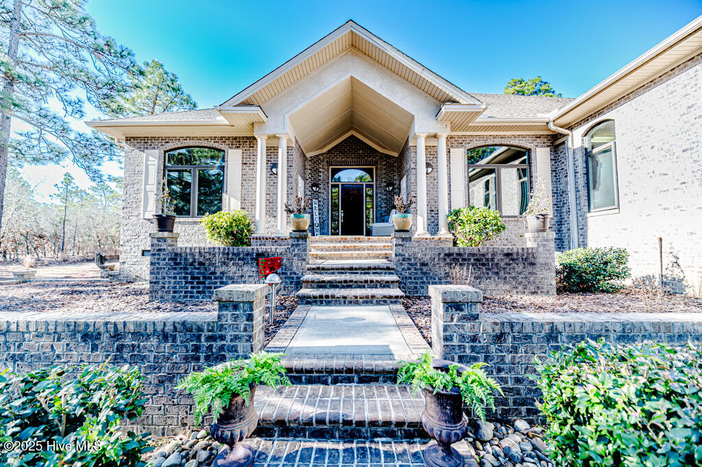 835 Lake Dornoch Drive Property Photo 3