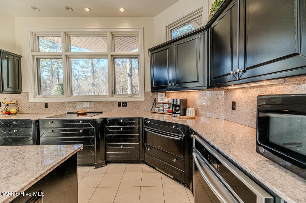 835 Lake Dornoch Drive Property Photo 35