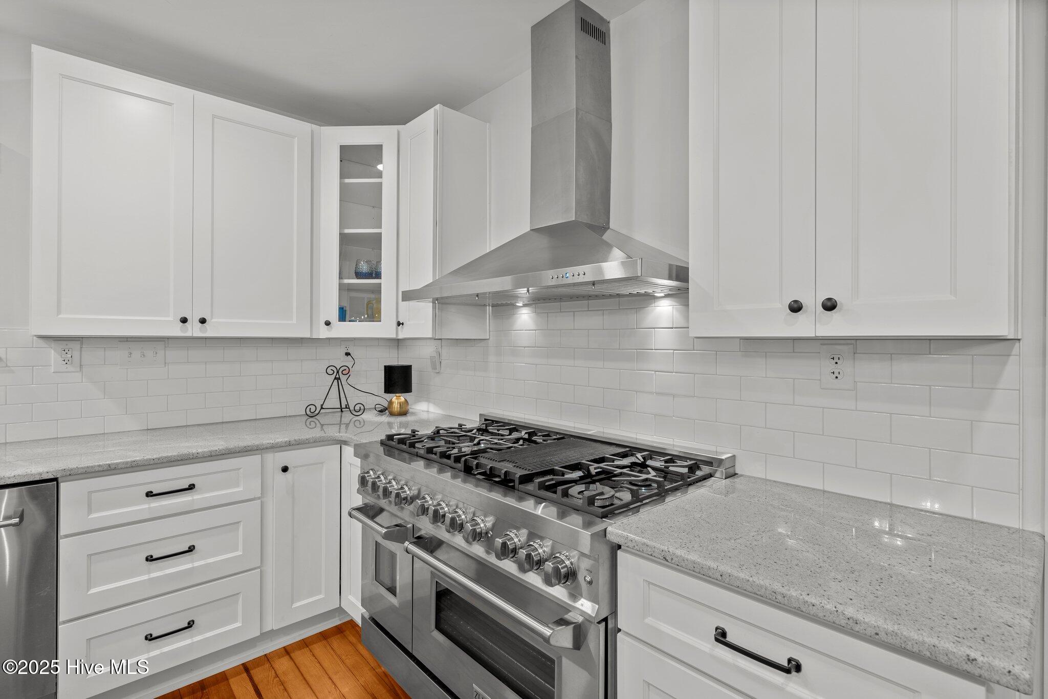 280 W Connecticut Avenue Property Photo 5