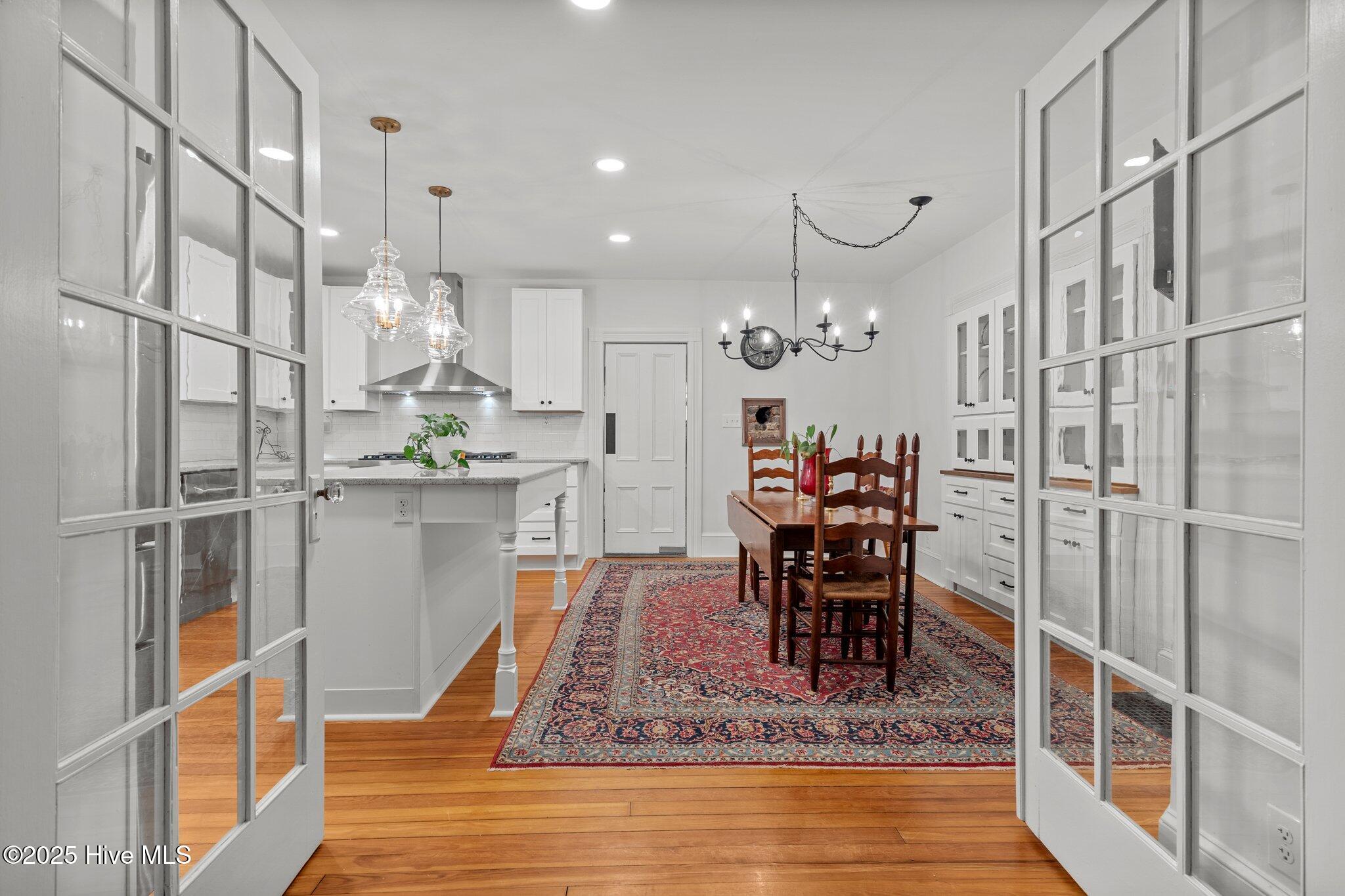 280 W Connecticut Avenue Property Photo 9