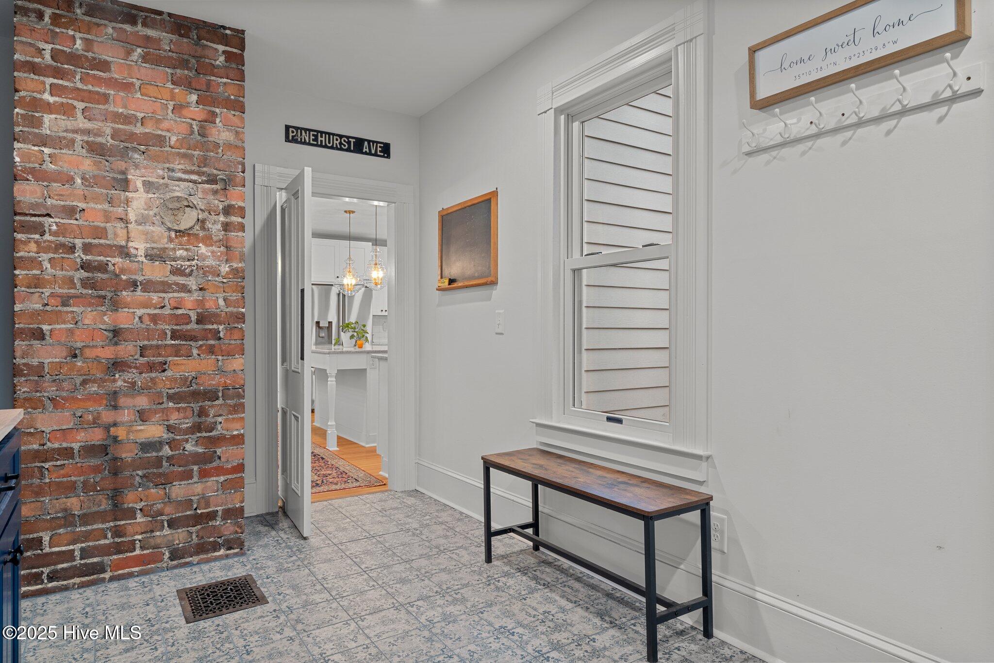 280 W Connecticut Avenue Property Photo 12