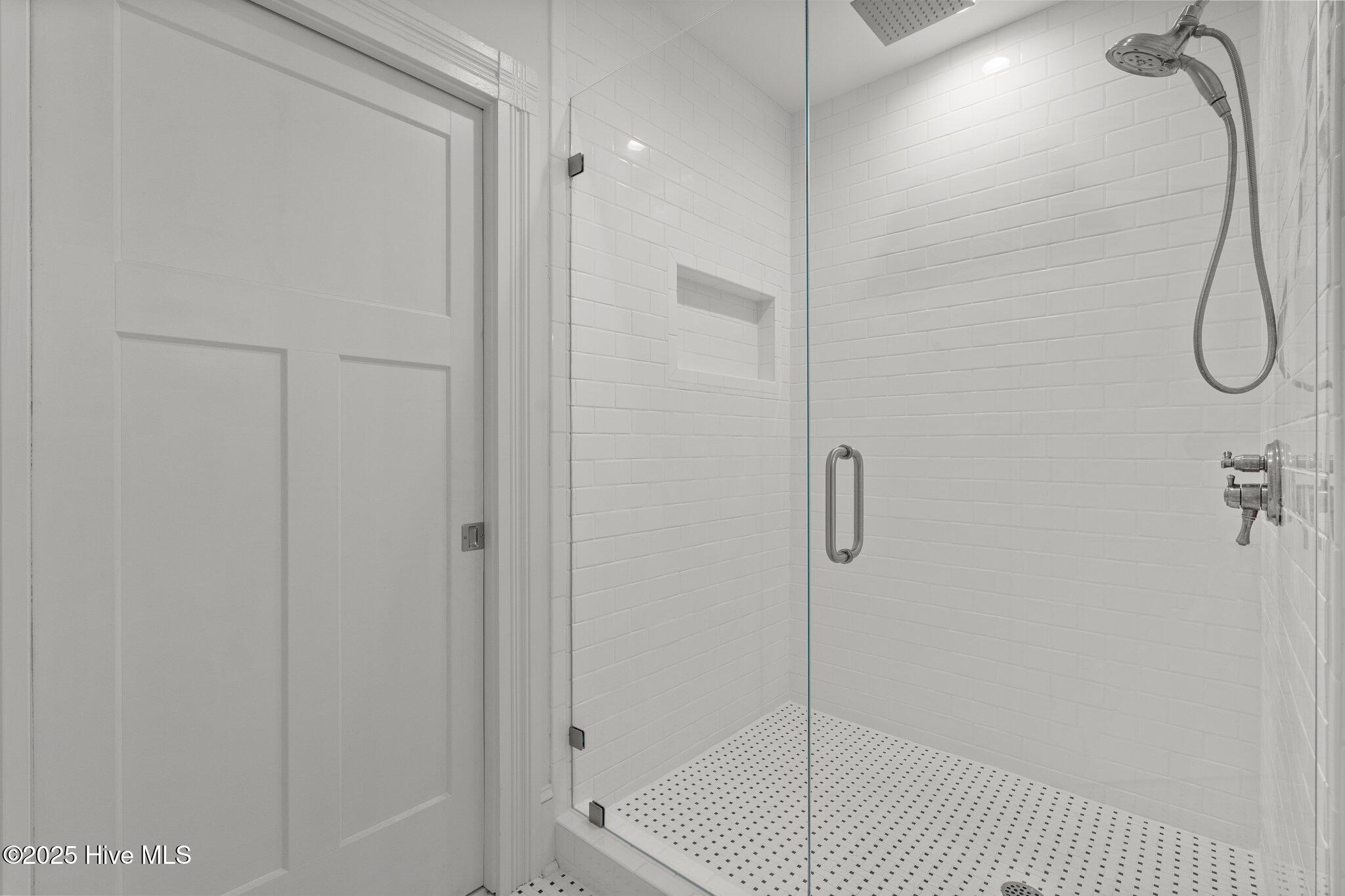 280 W Connecticut Avenue Property Photo 19
