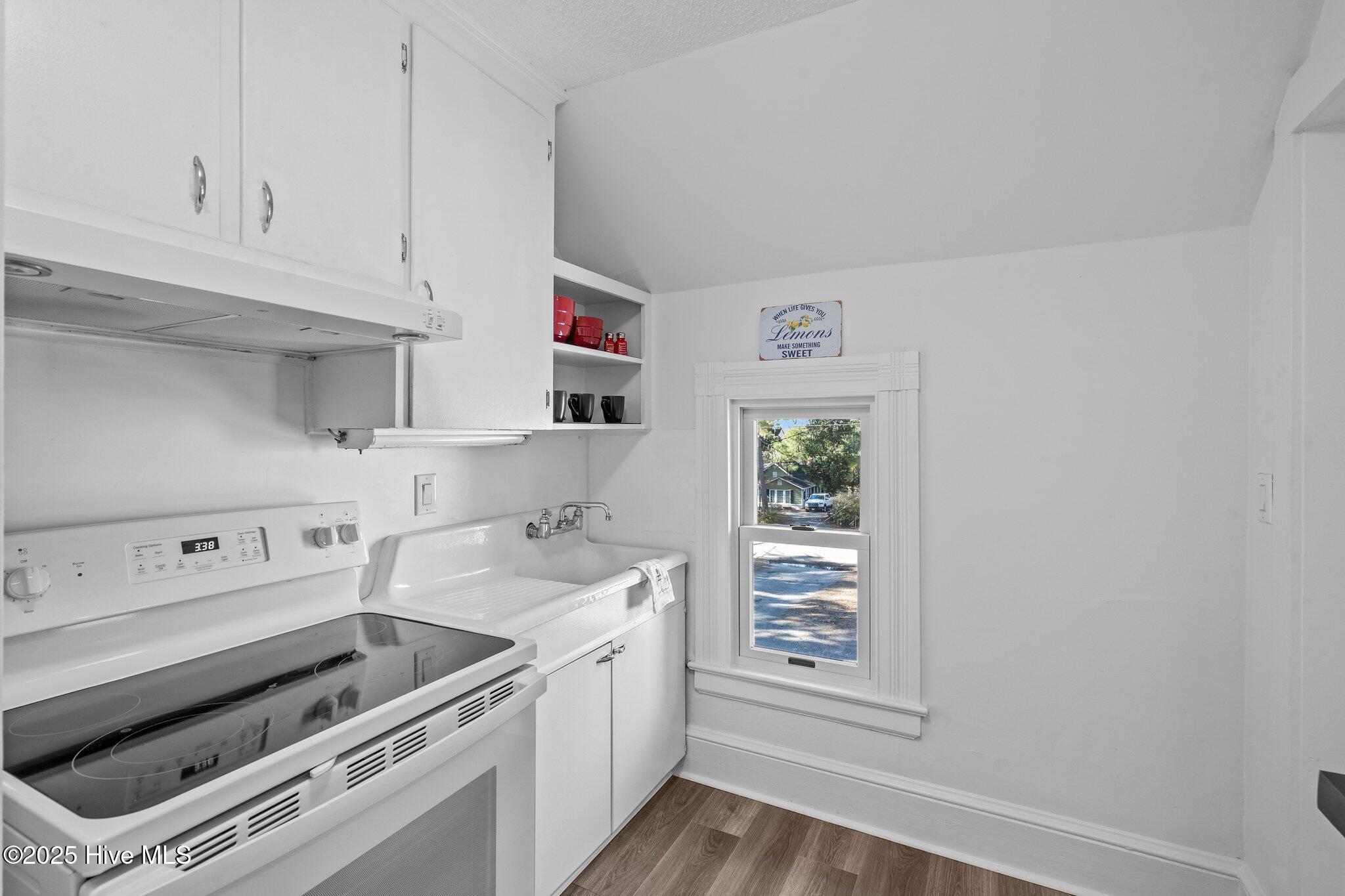 280 W Connecticut Avenue Property Photo 32