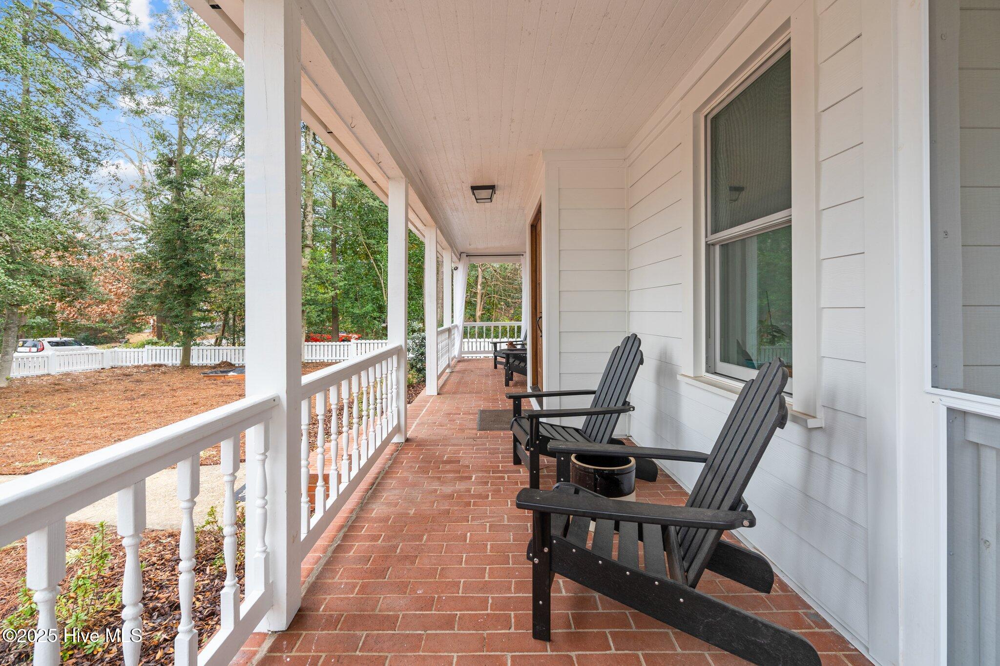 280 W Connecticut Avenue Property Photo 43