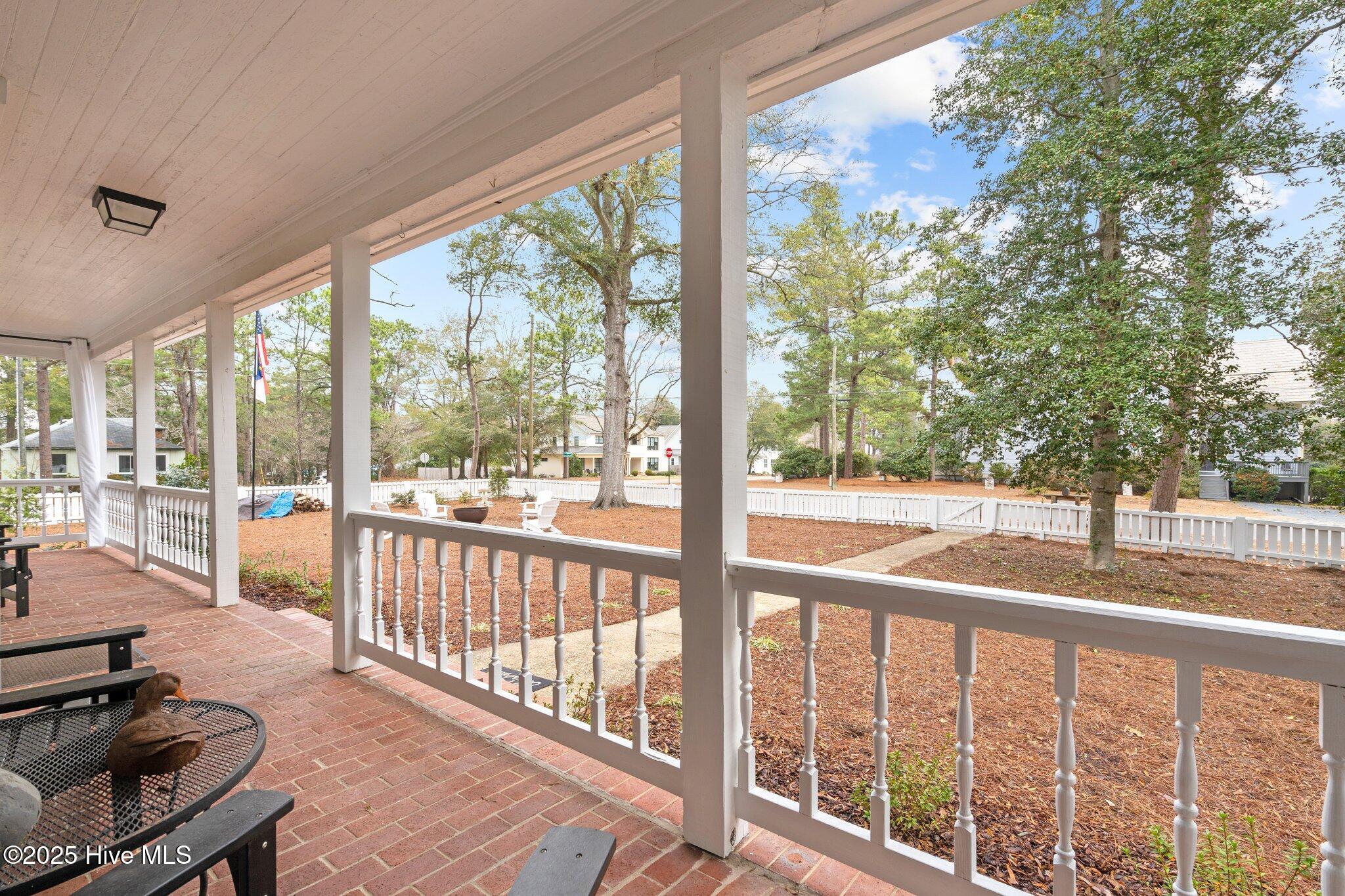 280 W Connecticut Avenue Property Photo 46