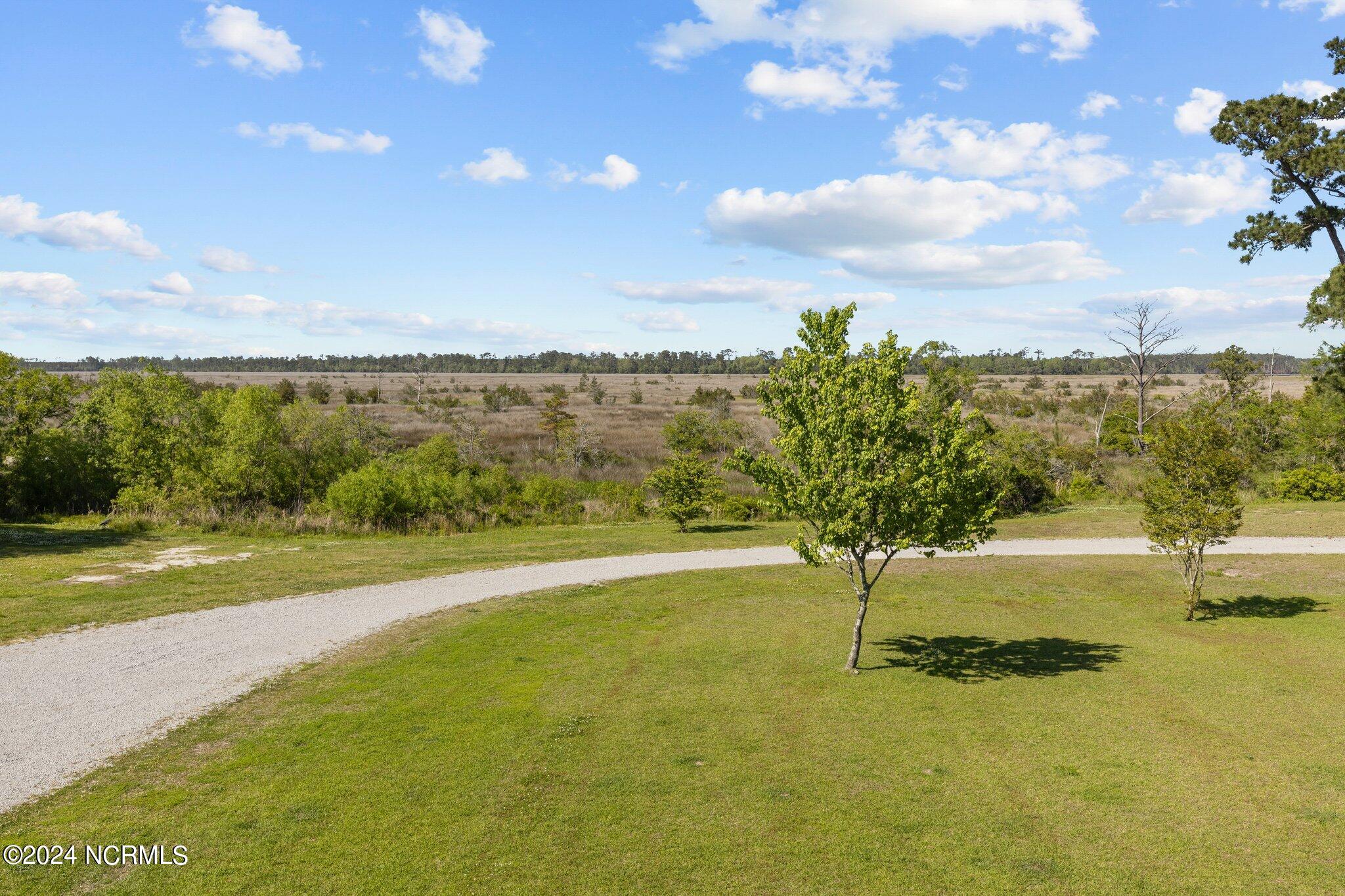 135 Vashti Drive Property Photo 14