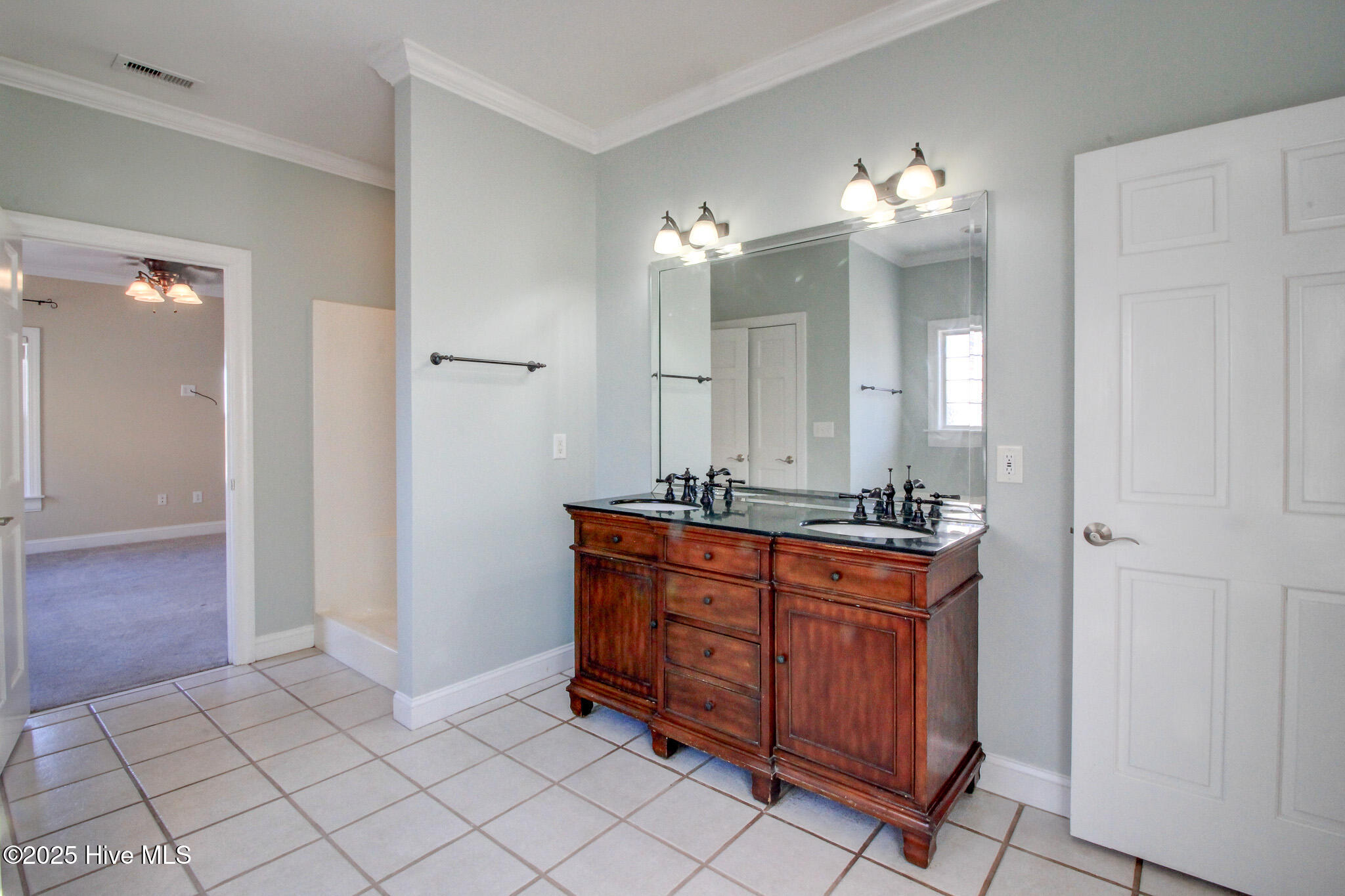 135 Vashti Drive Property Photo 38