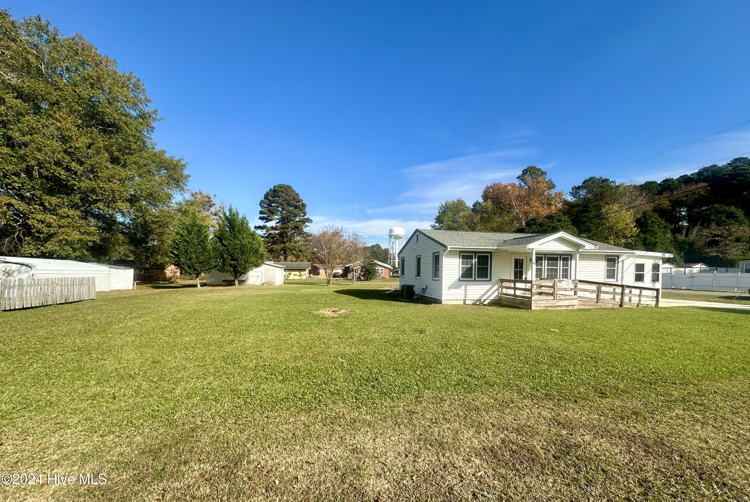 200 Pace Street Property Photo 2