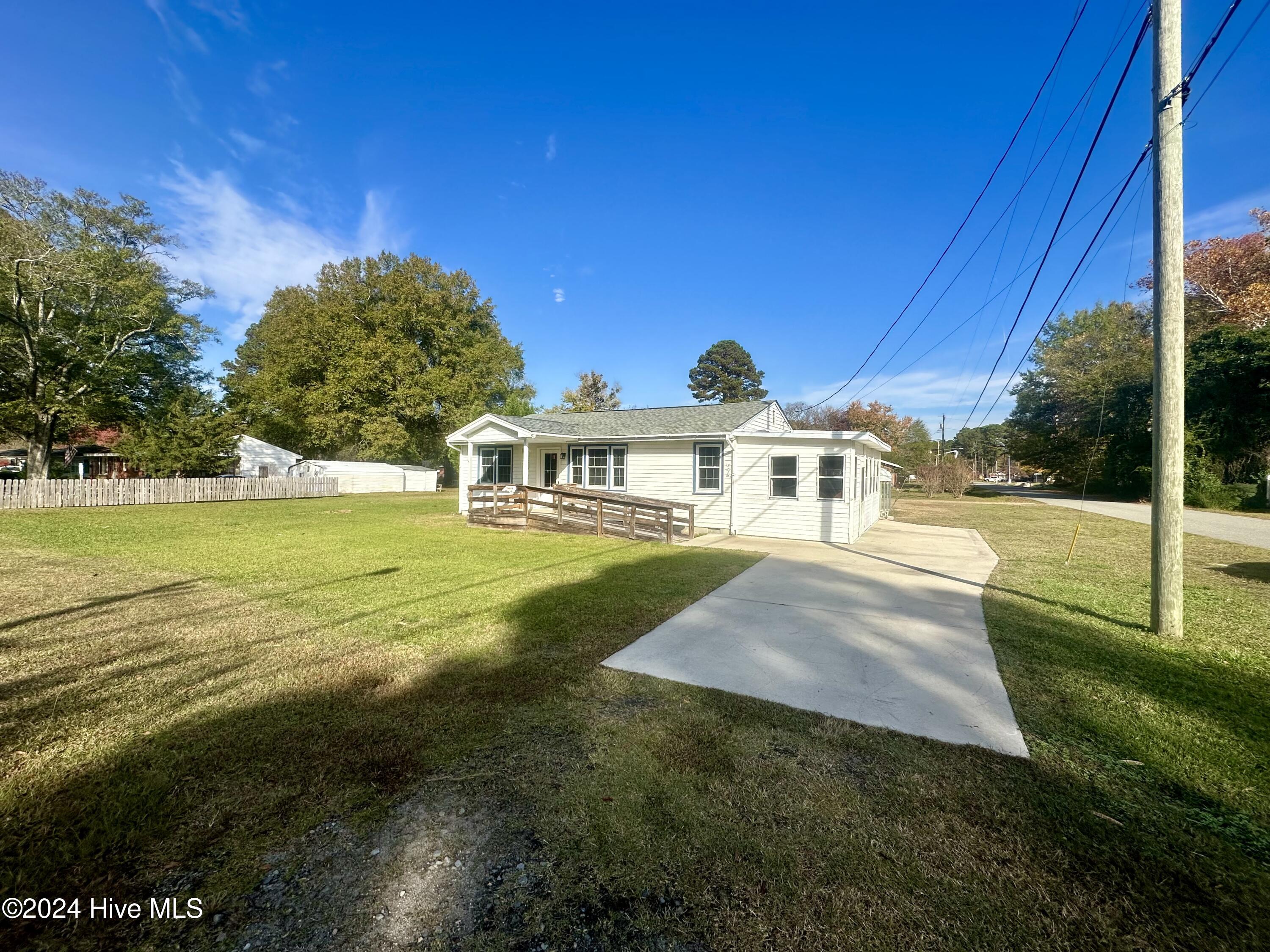 200 Pace Street Property Photo 6