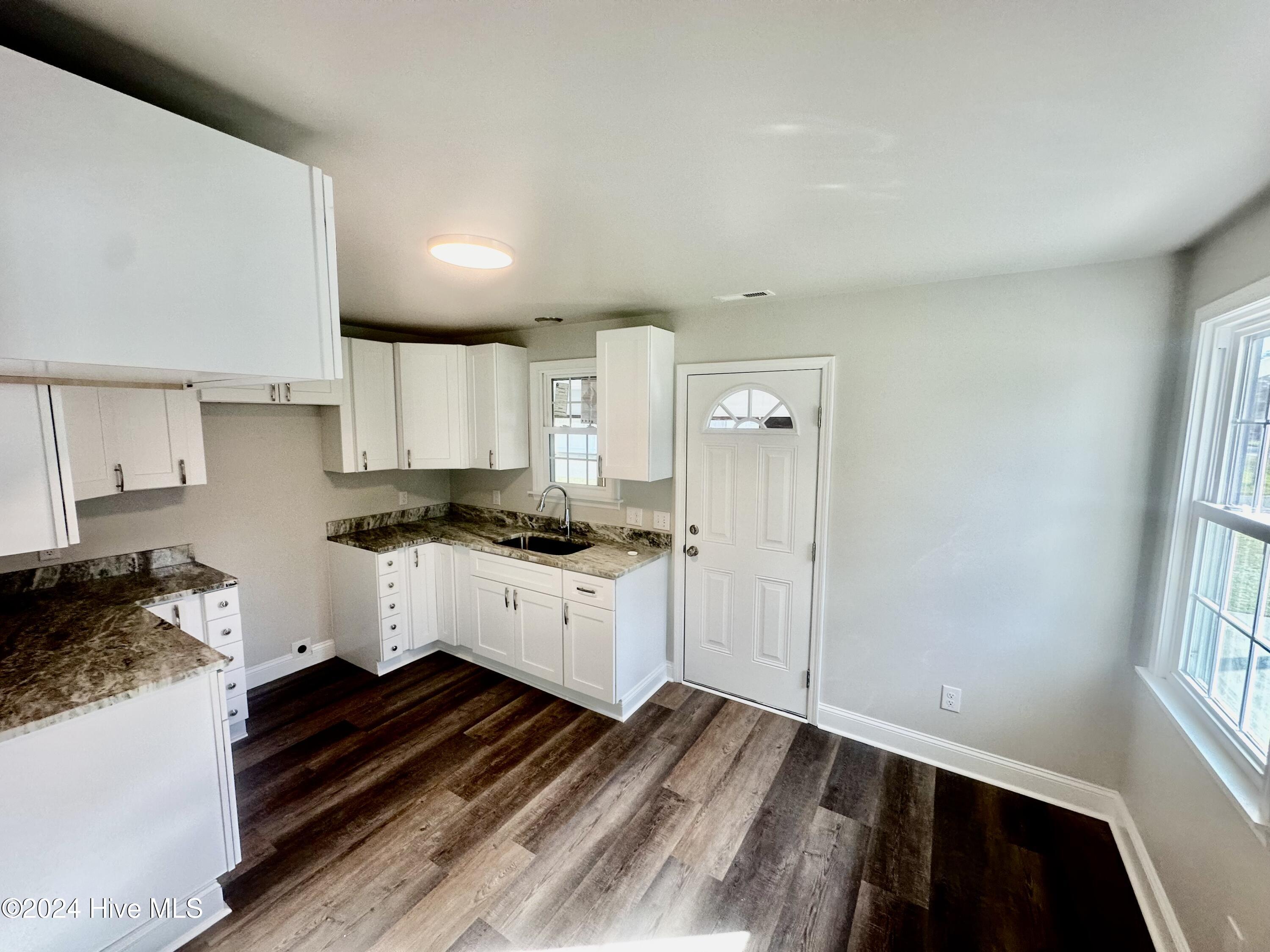 200 Pace Street Property Photo 7