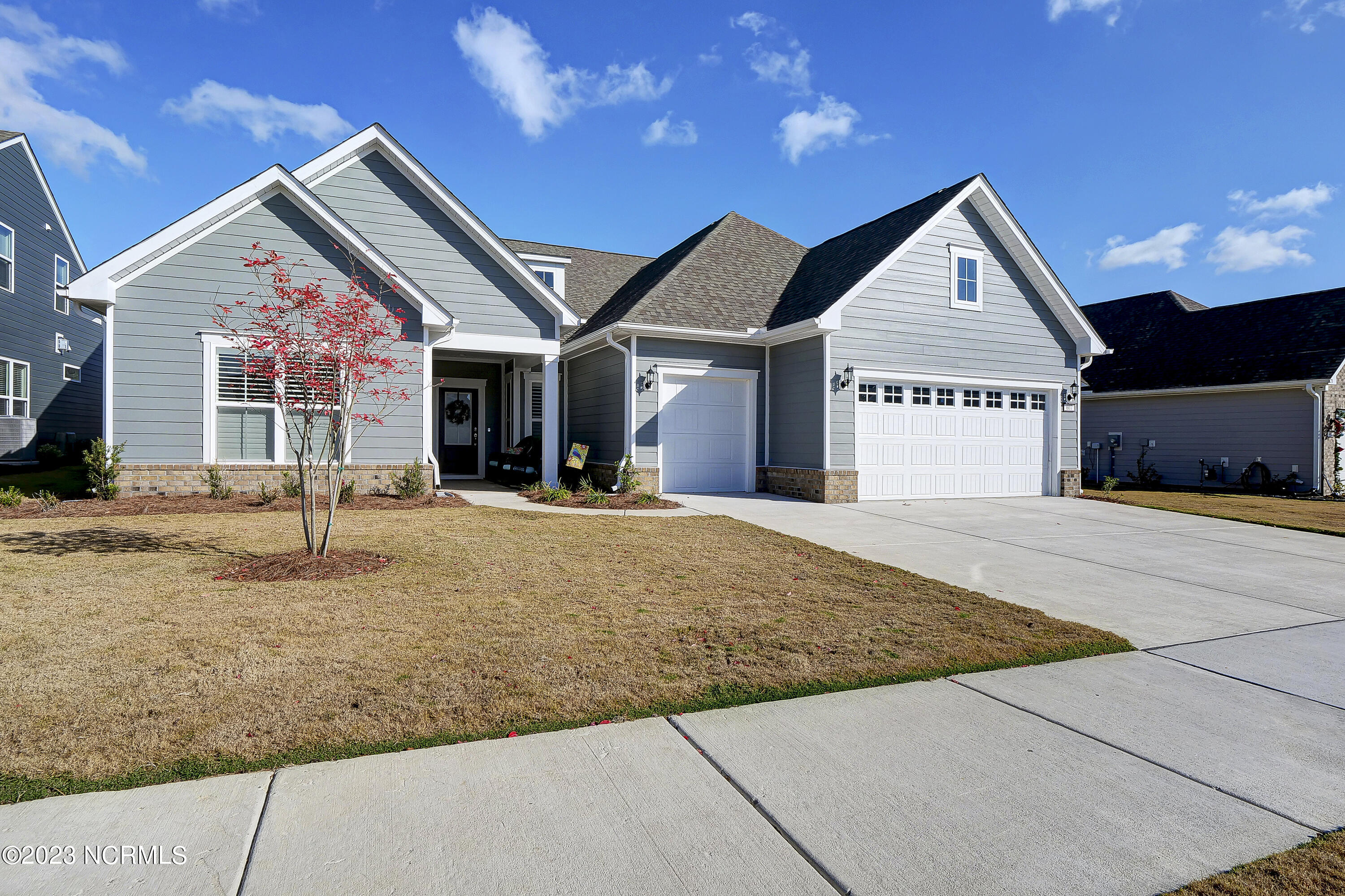 607 Craddock Drive Property Photo 2