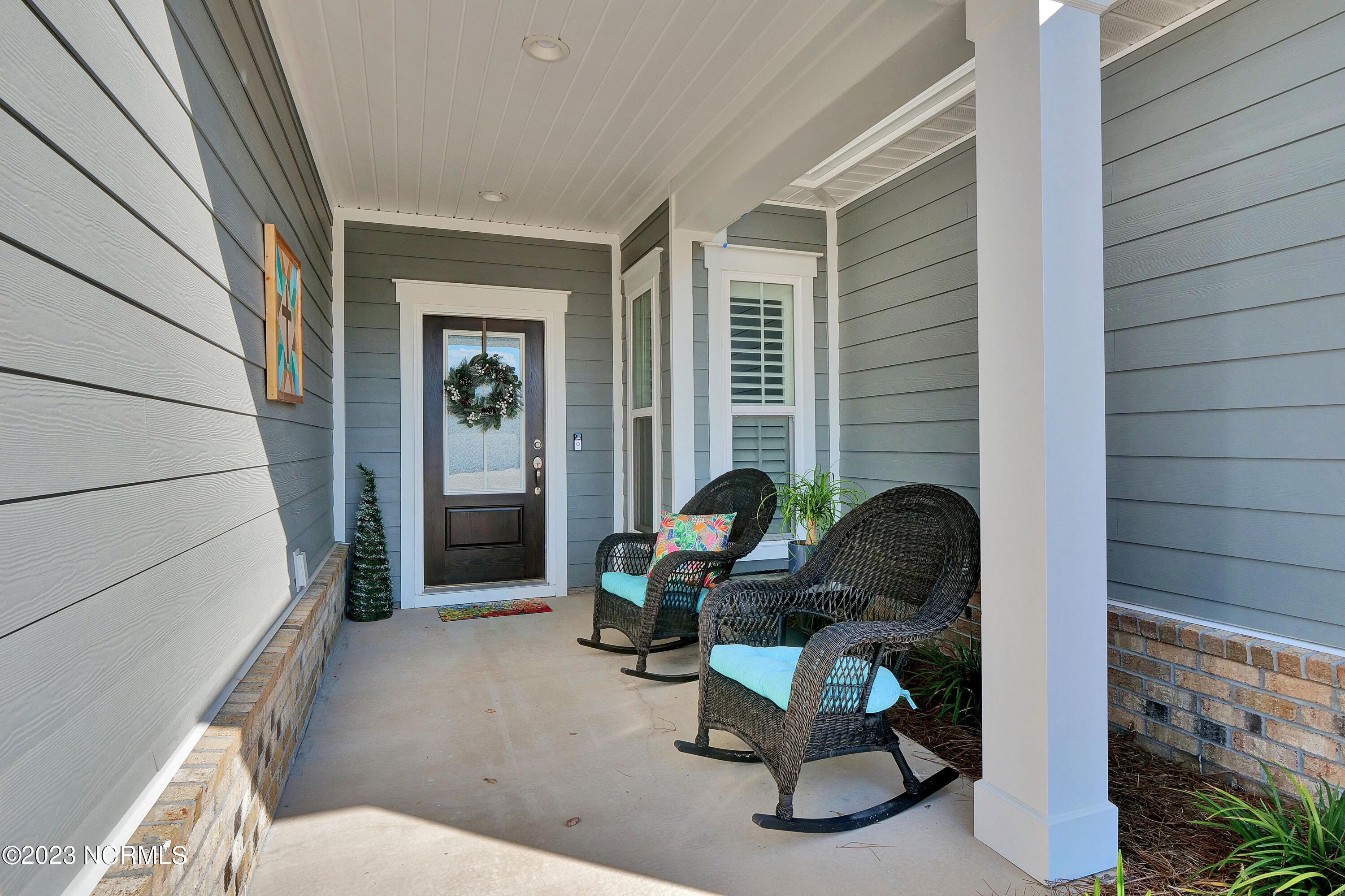 607 Craddock Drive Property Photo 3