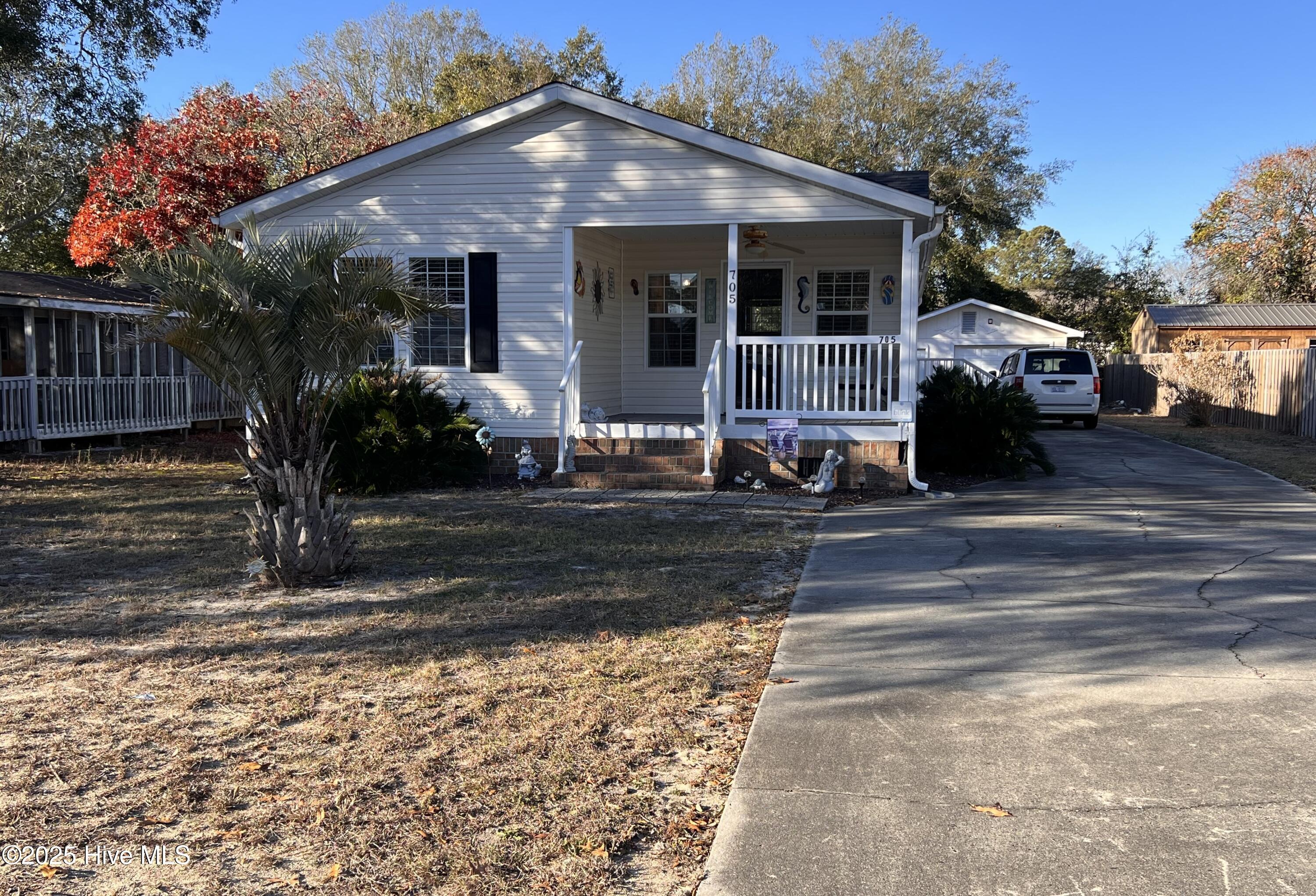 705 Live Oak Drive Property Photo 1