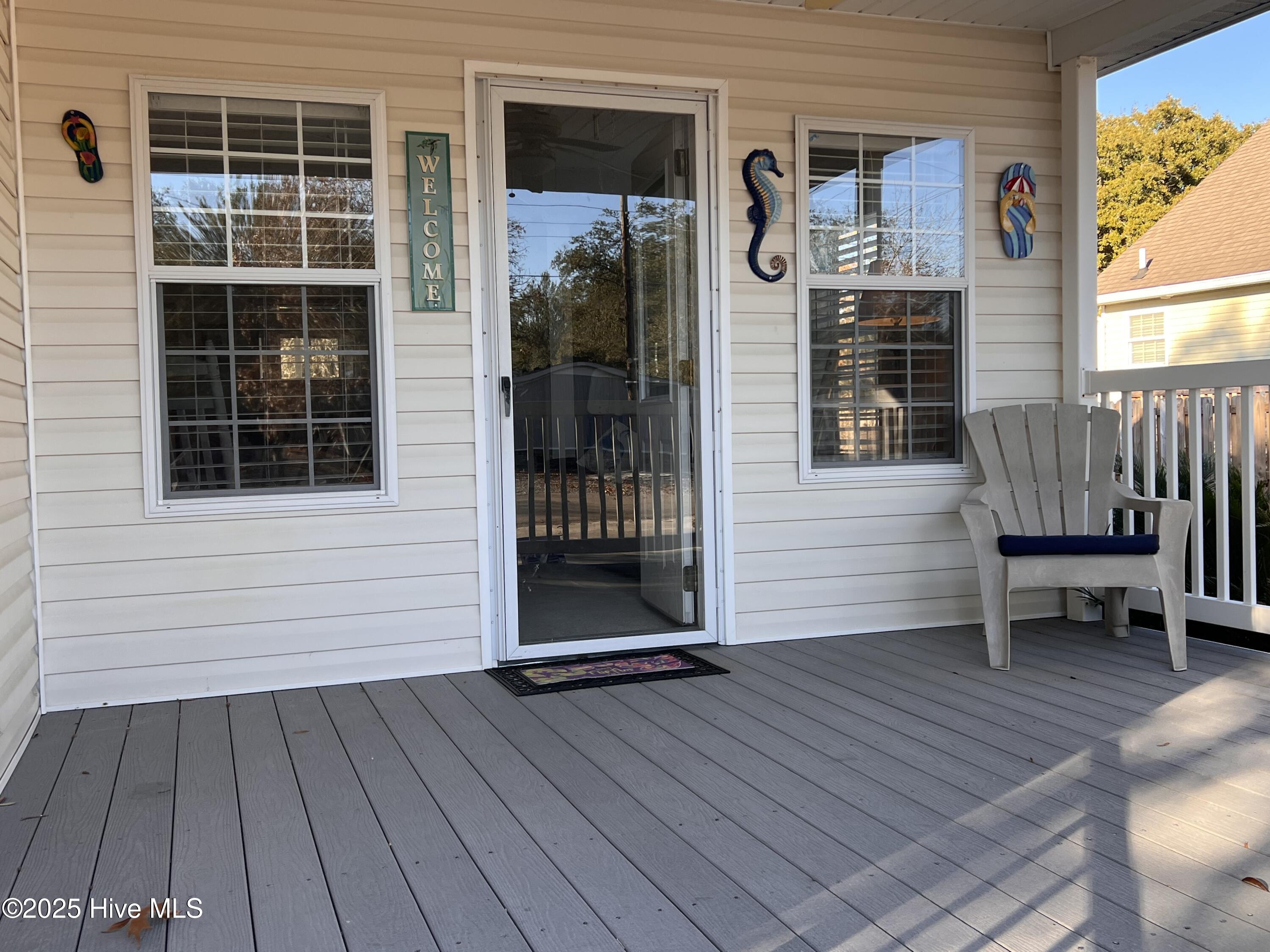 705 Live Oak Drive Property Photo 4