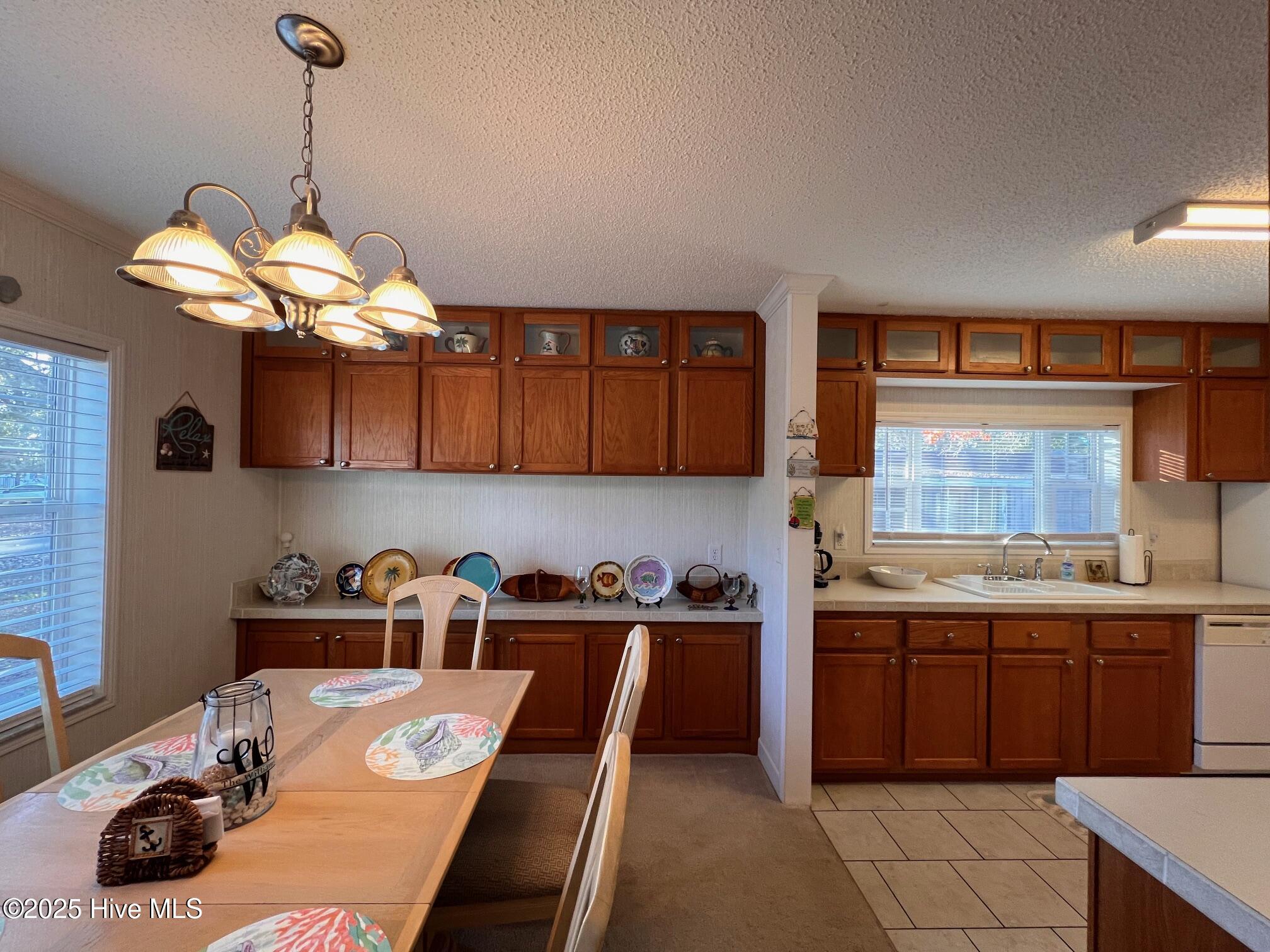 705 Live Oak Drive Property Photo 8