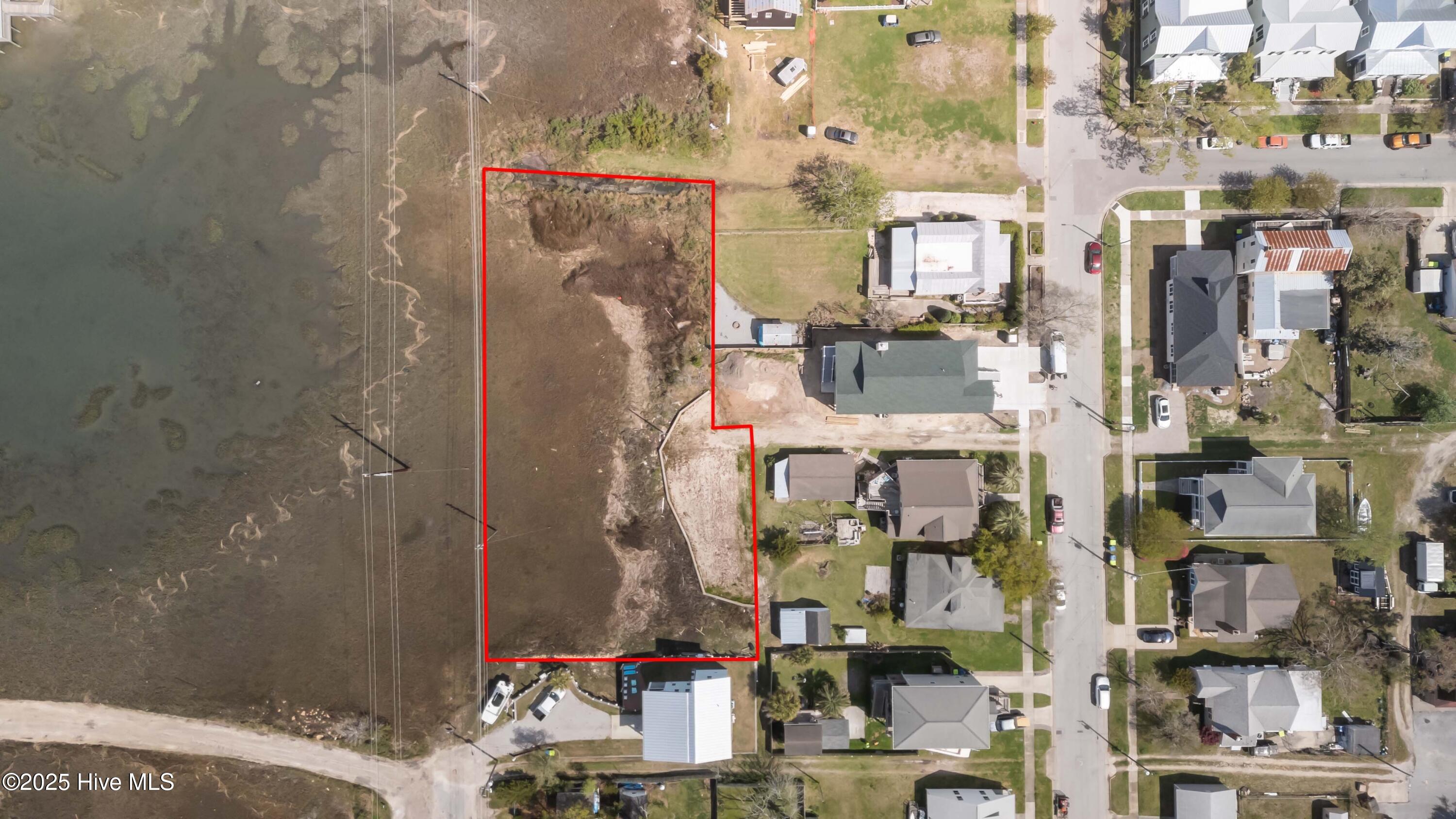 605 Bay Street Property Photo 4