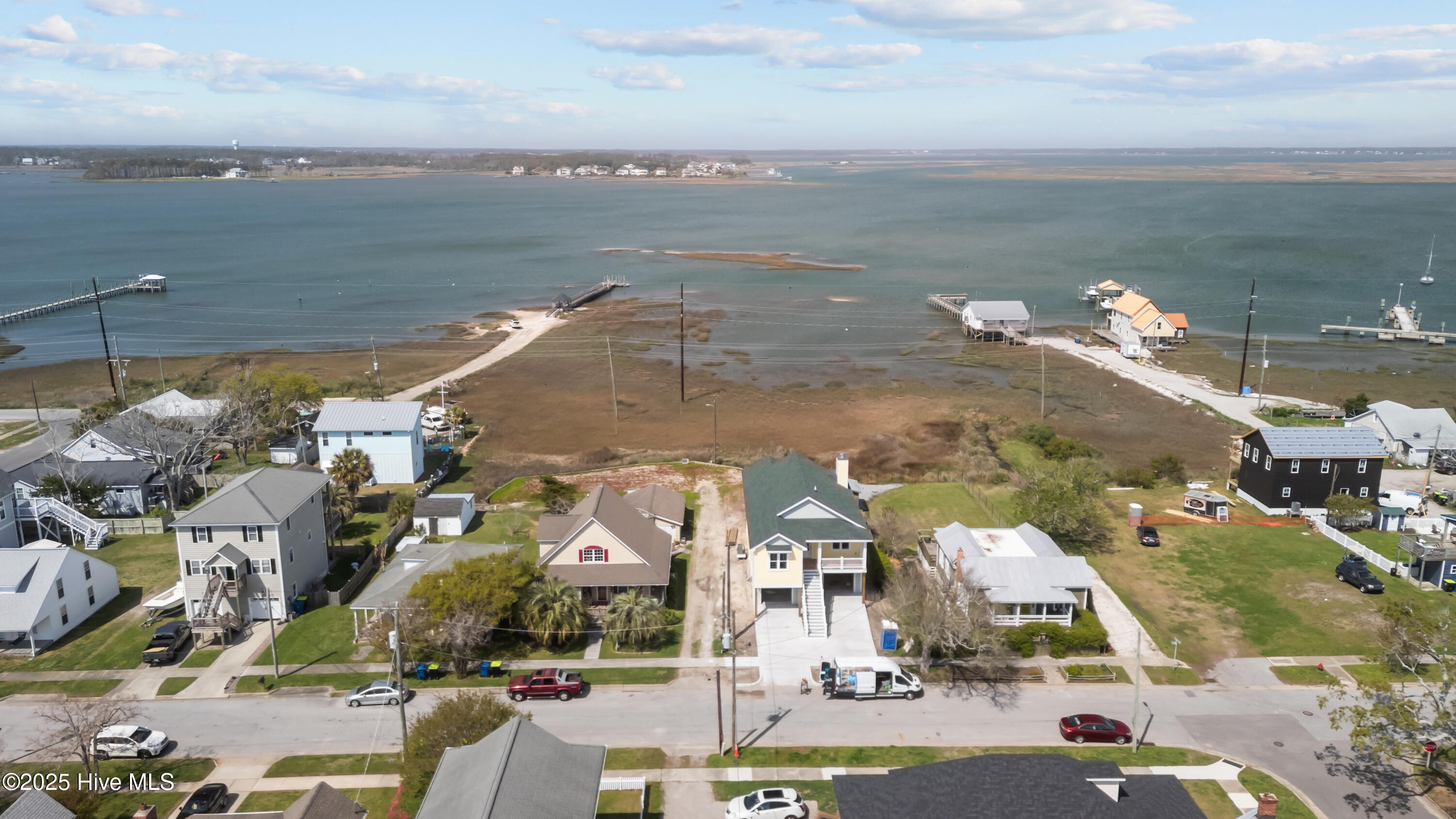 605 Bay Street Property Photo 10