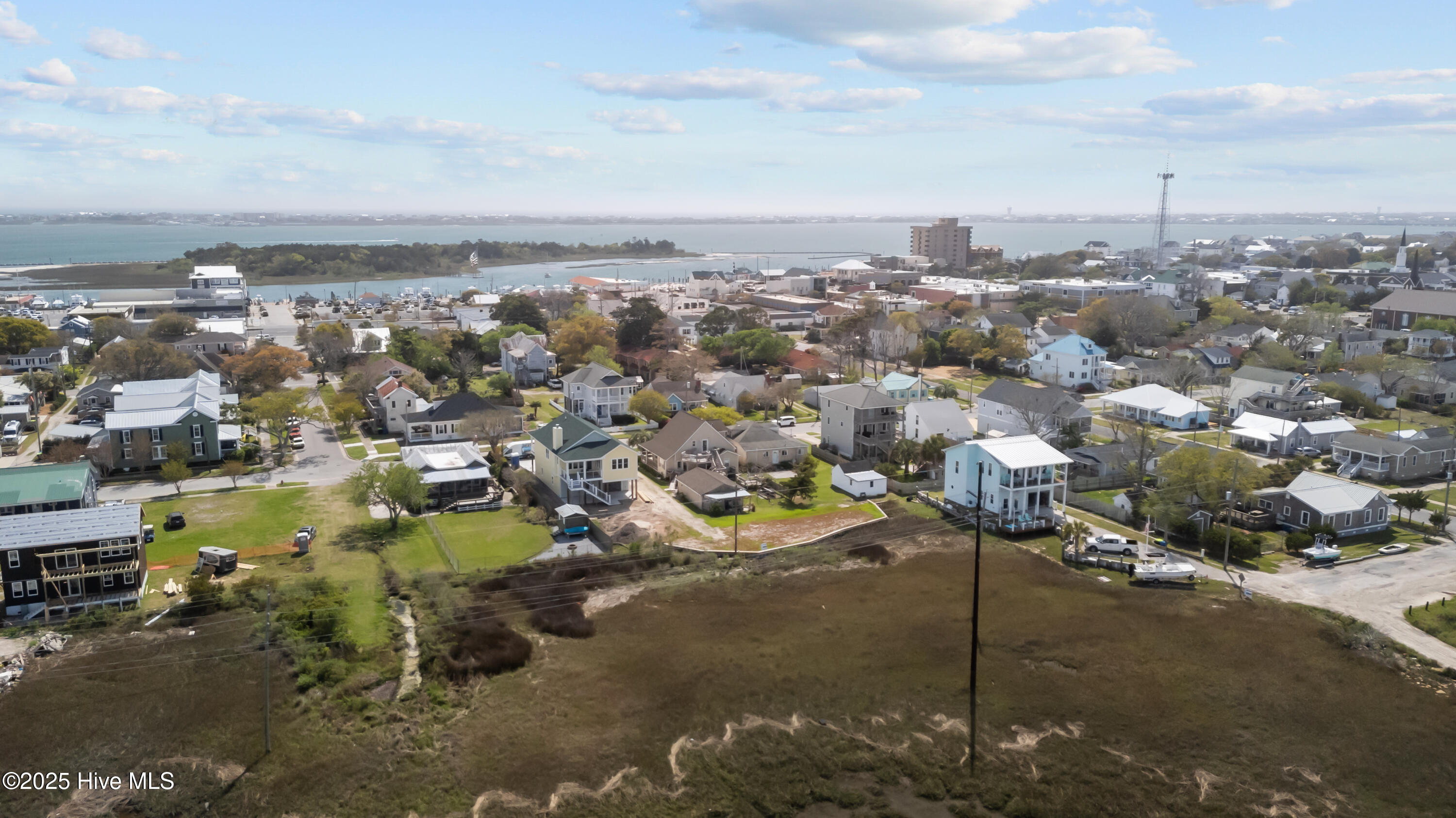 605 Bay Street Property Photo 15