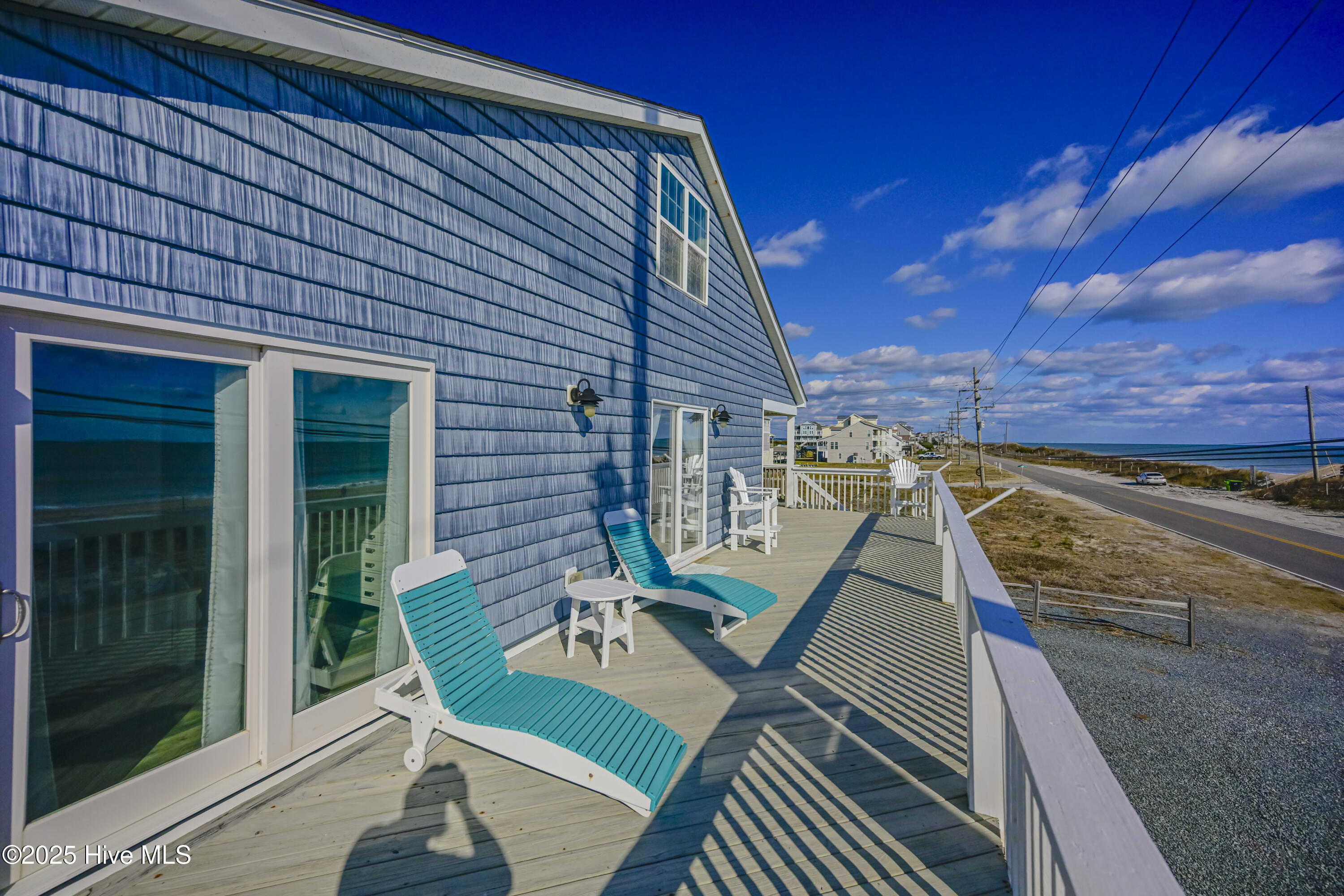 1611 New River Inlet Road Property Photo 5