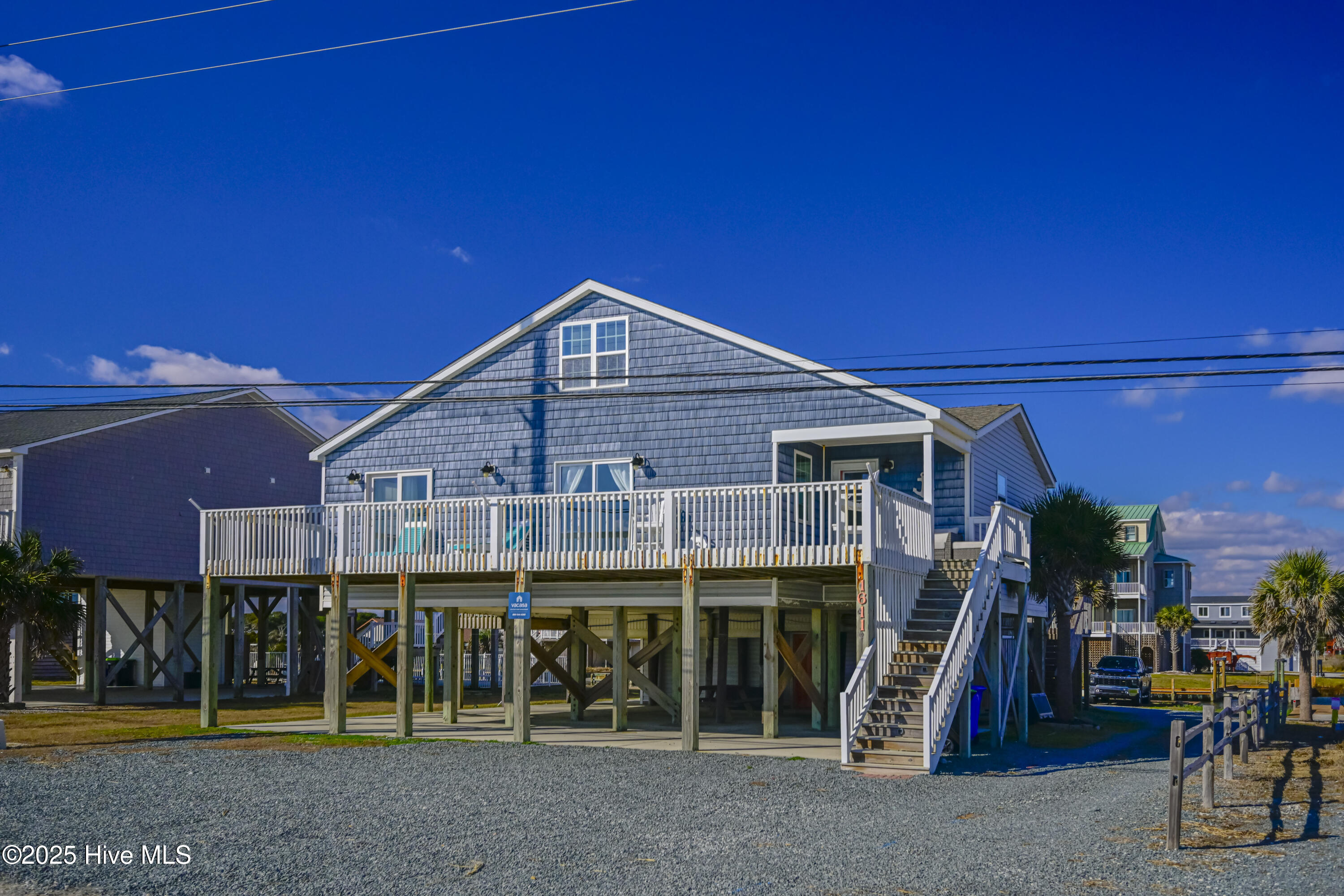 1611 New River Inlet Road Property Photo 9
