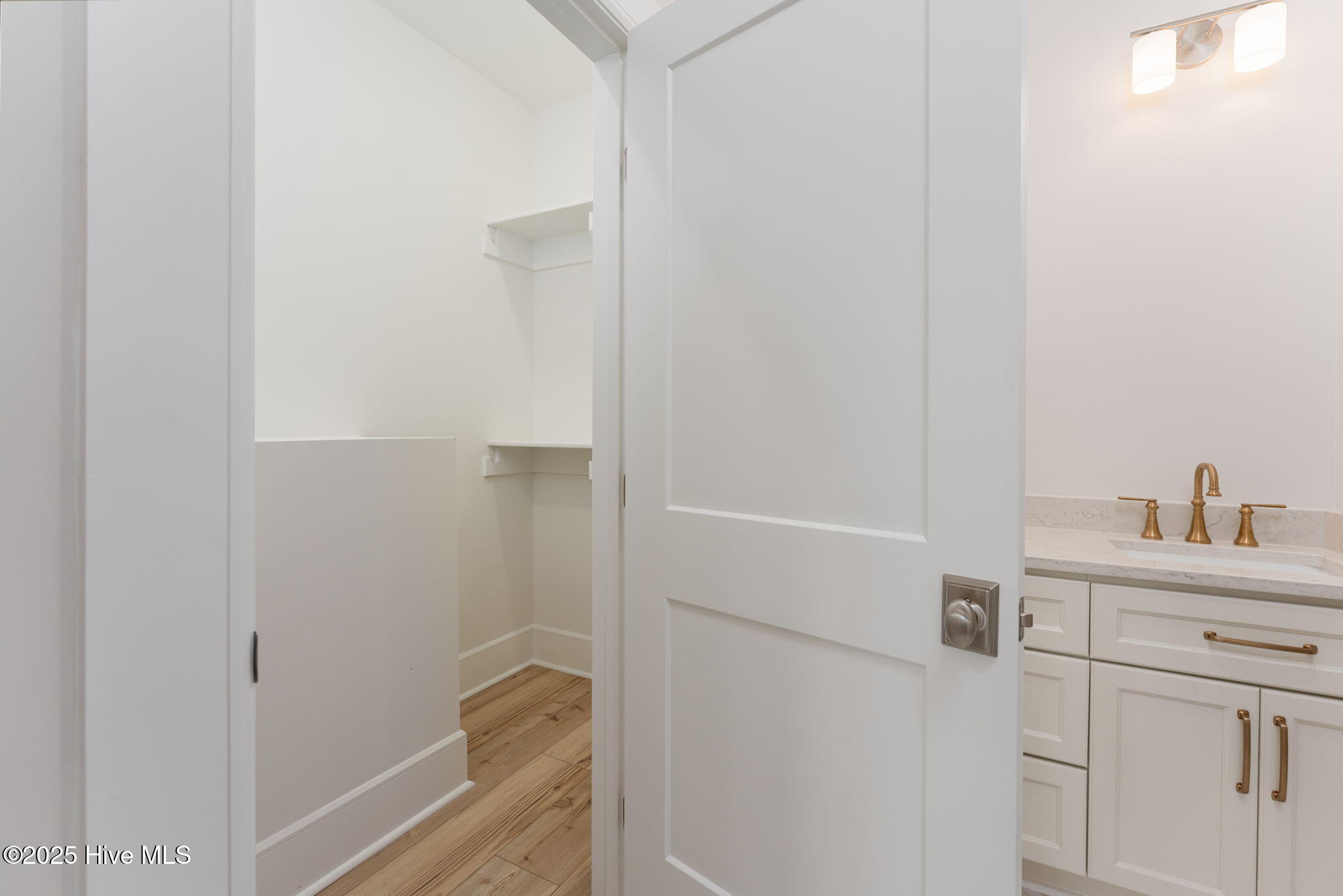 112 Seagate Place Property Photo 38
