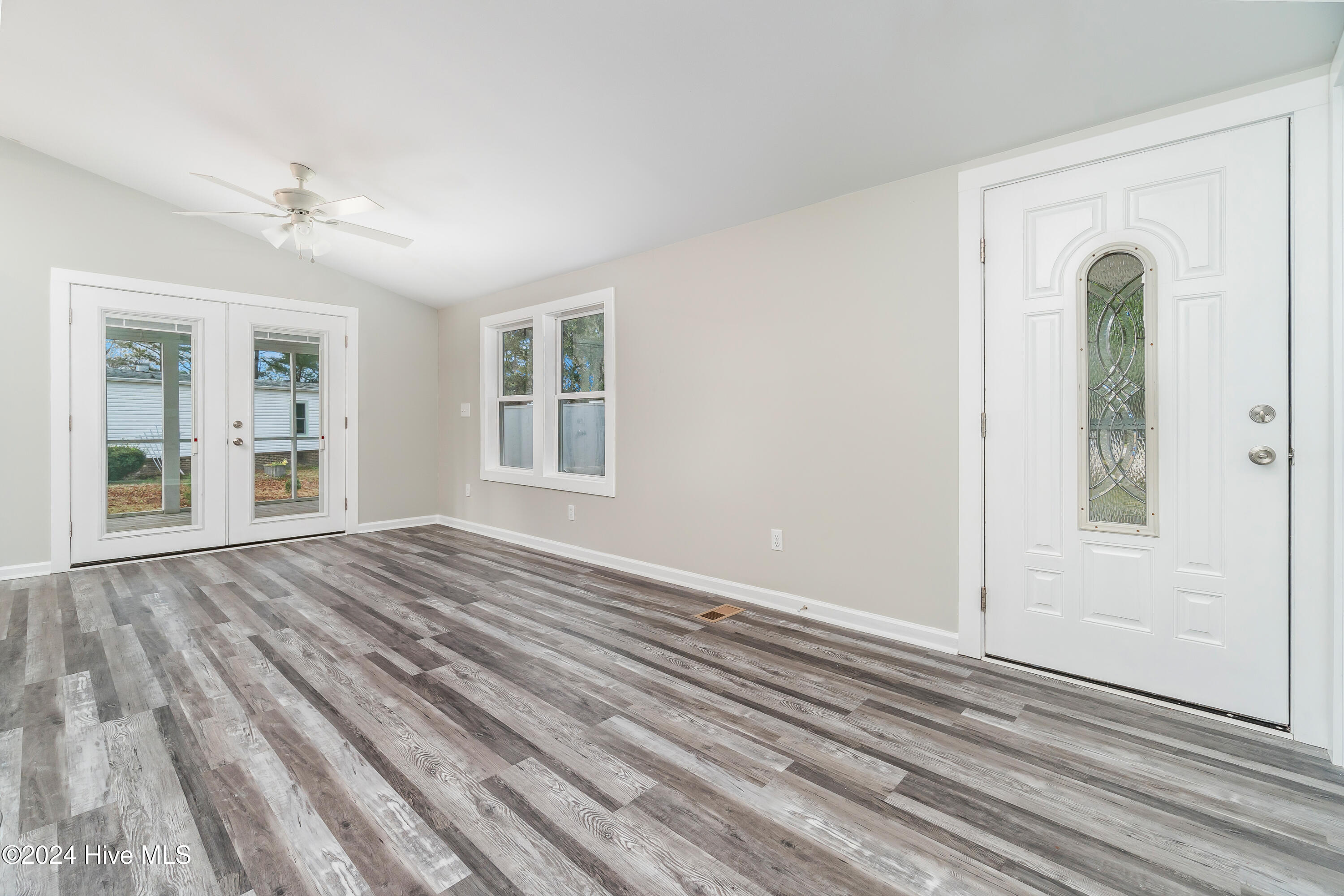 108 Park Avenue Property Photo 3
