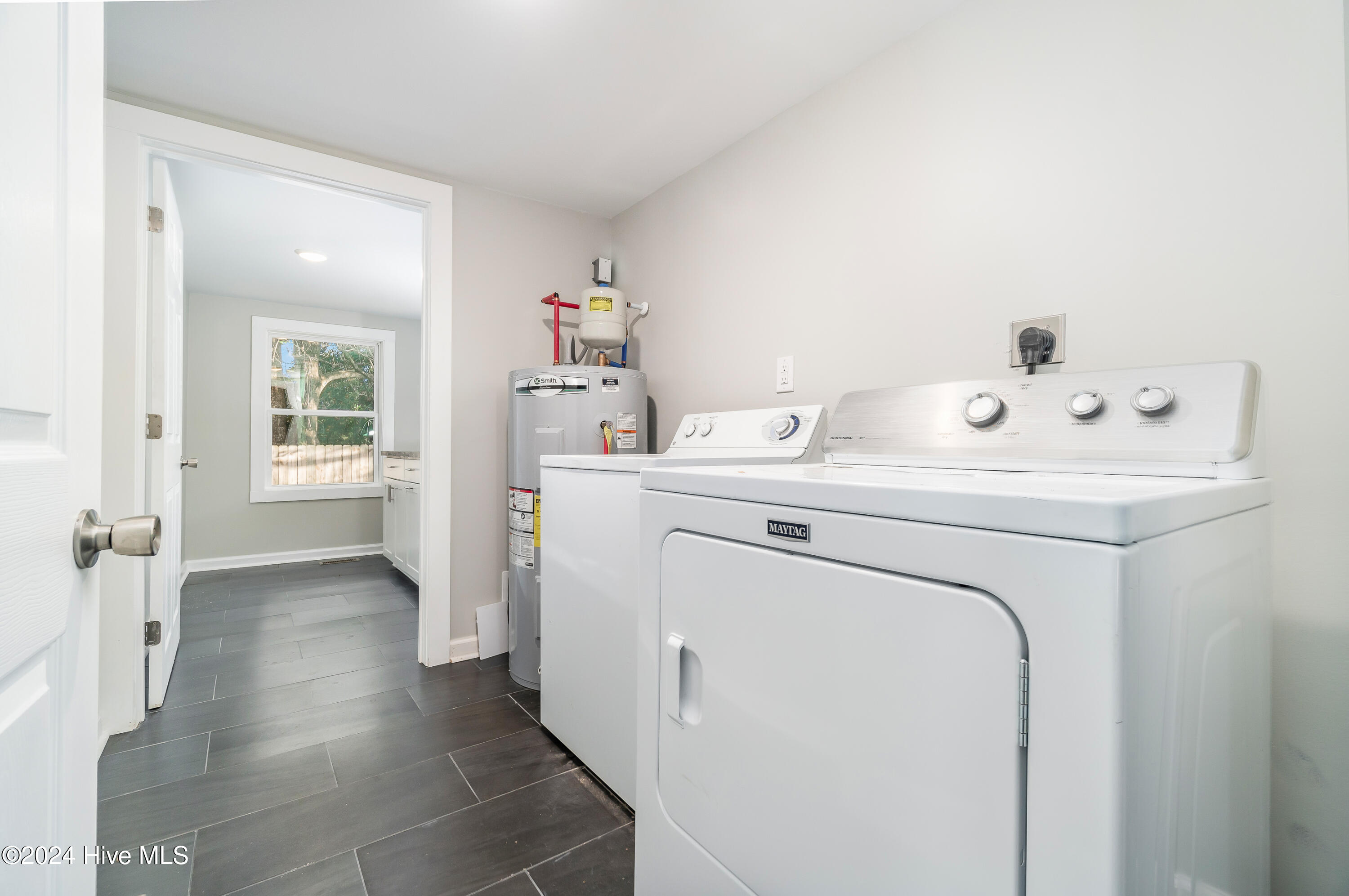 108 Park Avenue Property Photo 20
