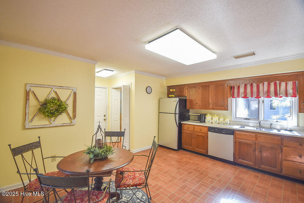 190 Westchester Circle Property Photo 15