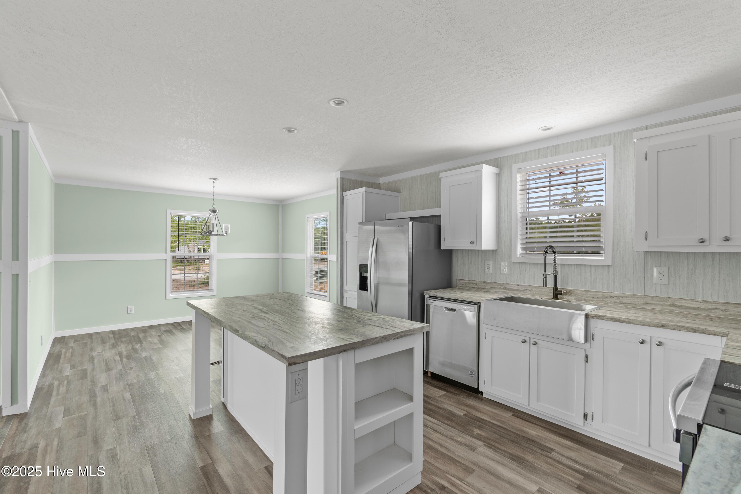 6823 Lewis Drive Property Photo 12