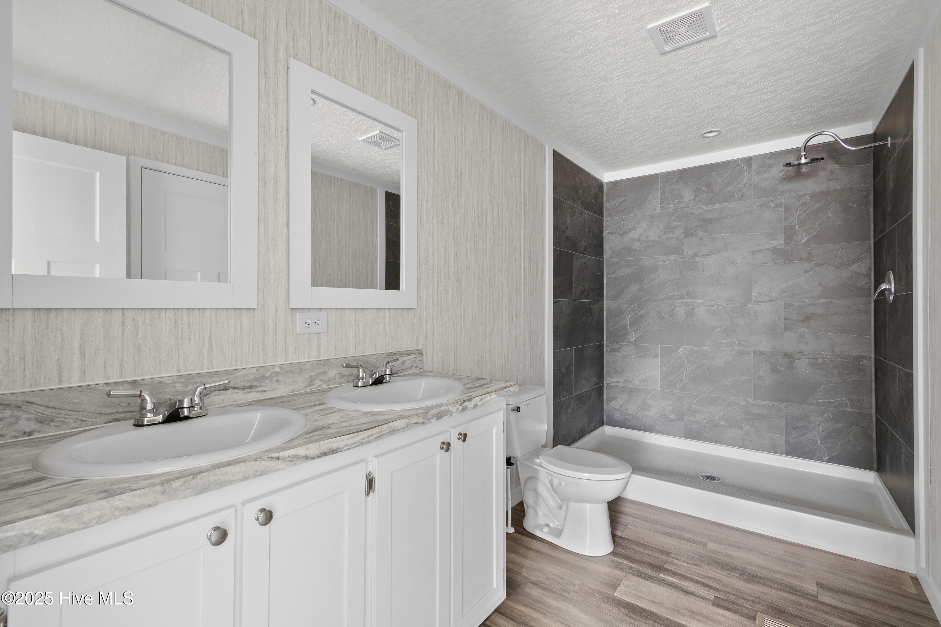 6823 Lewis Drive Property Photo 18